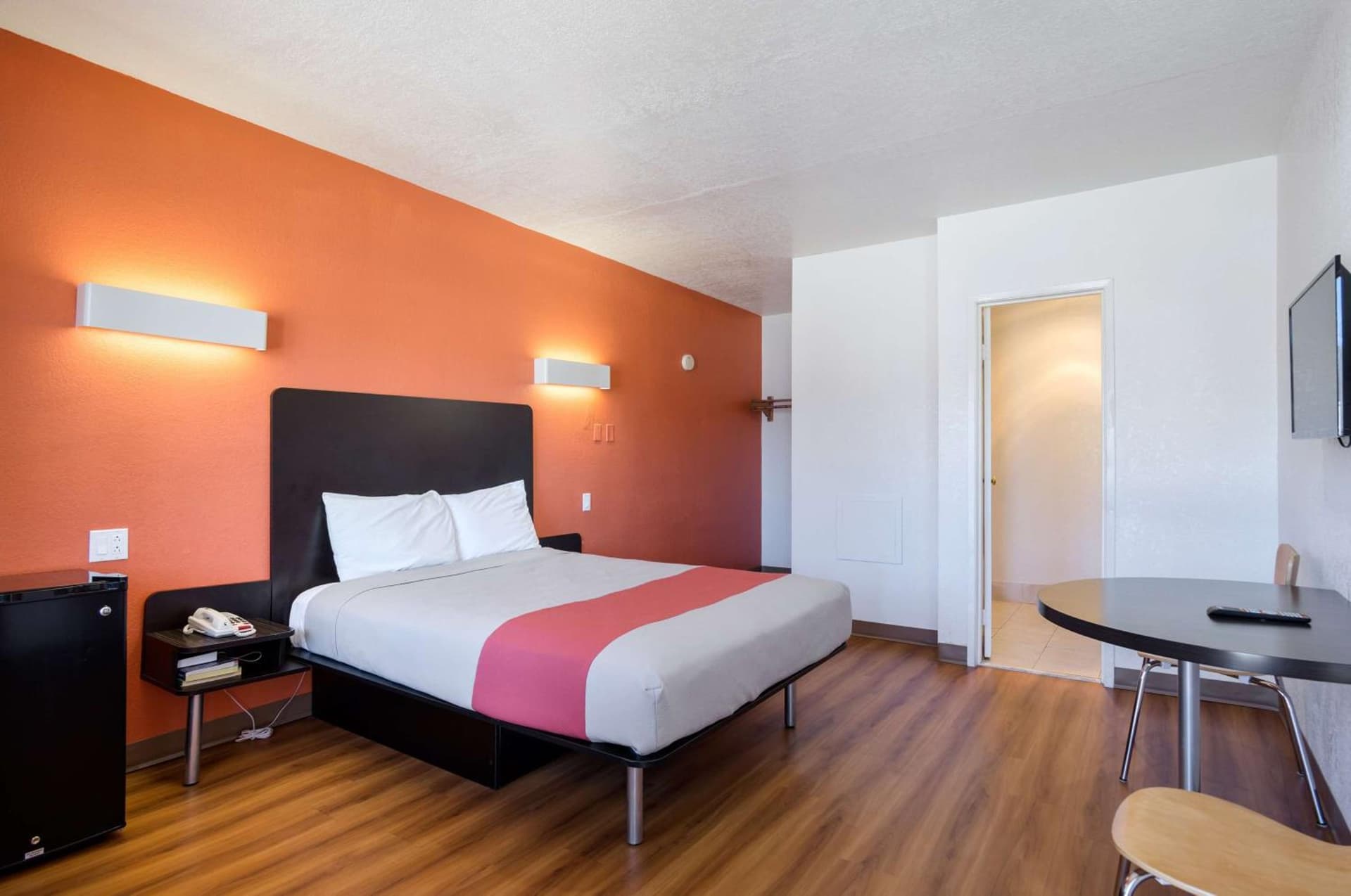 Motel 6-Santa Fe, NM - Downtown gallery photo in Santa Fe, NM — image 7