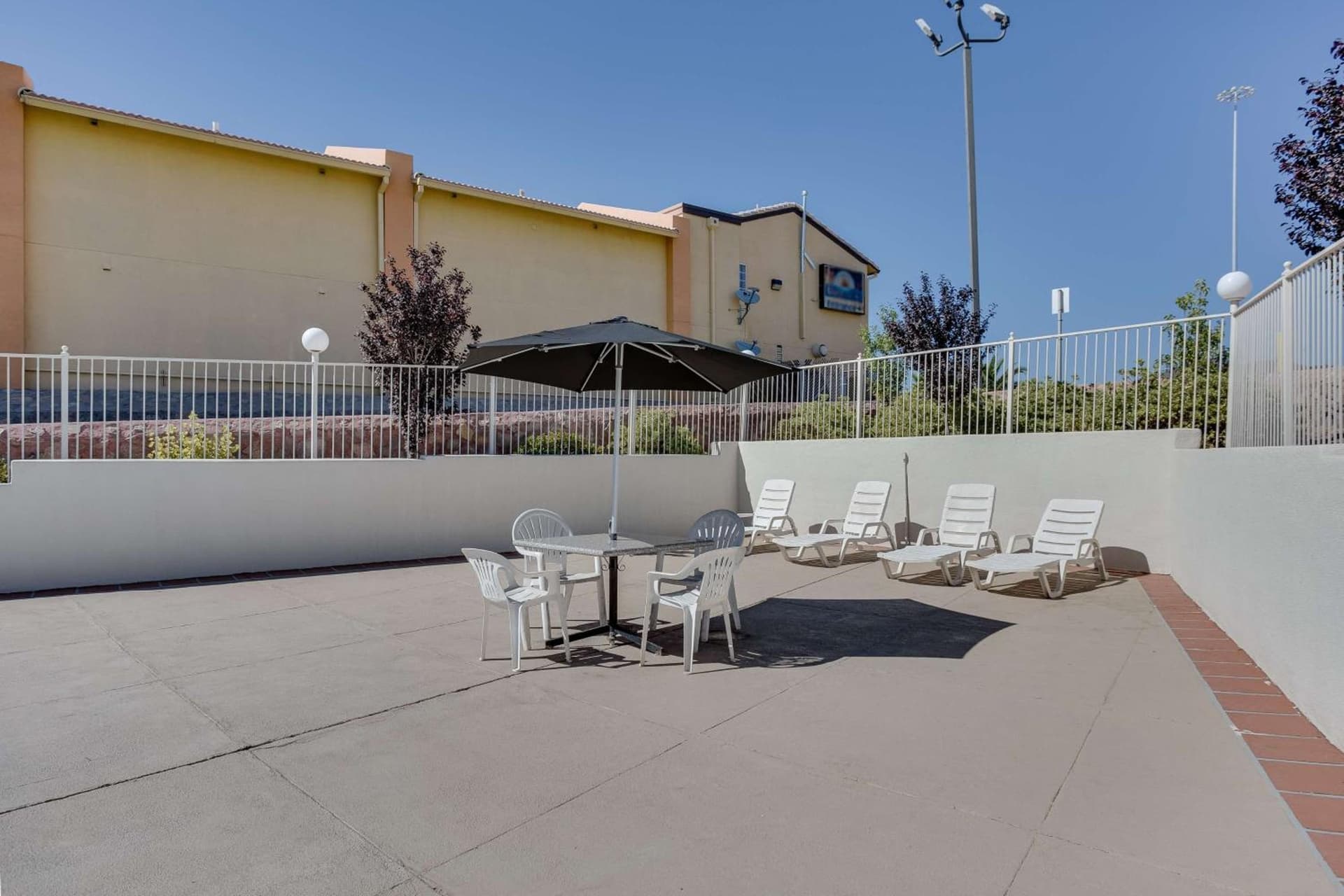 Motel 6-El Paso, TX - West gallery photo in El Paso, TX — image 37