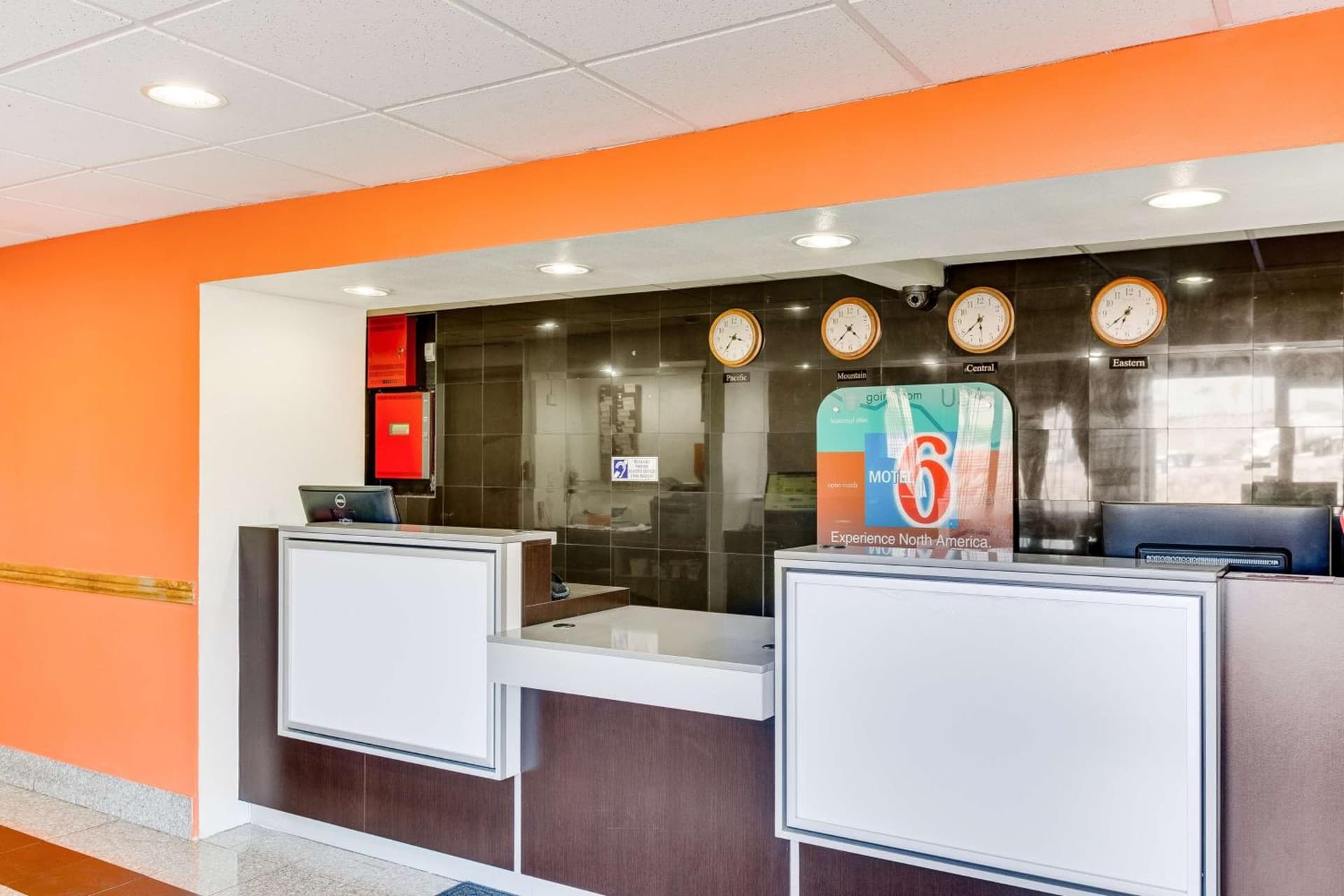 Motel 6-El Paso, TX - West gallery photo in El Paso, TX — image 50