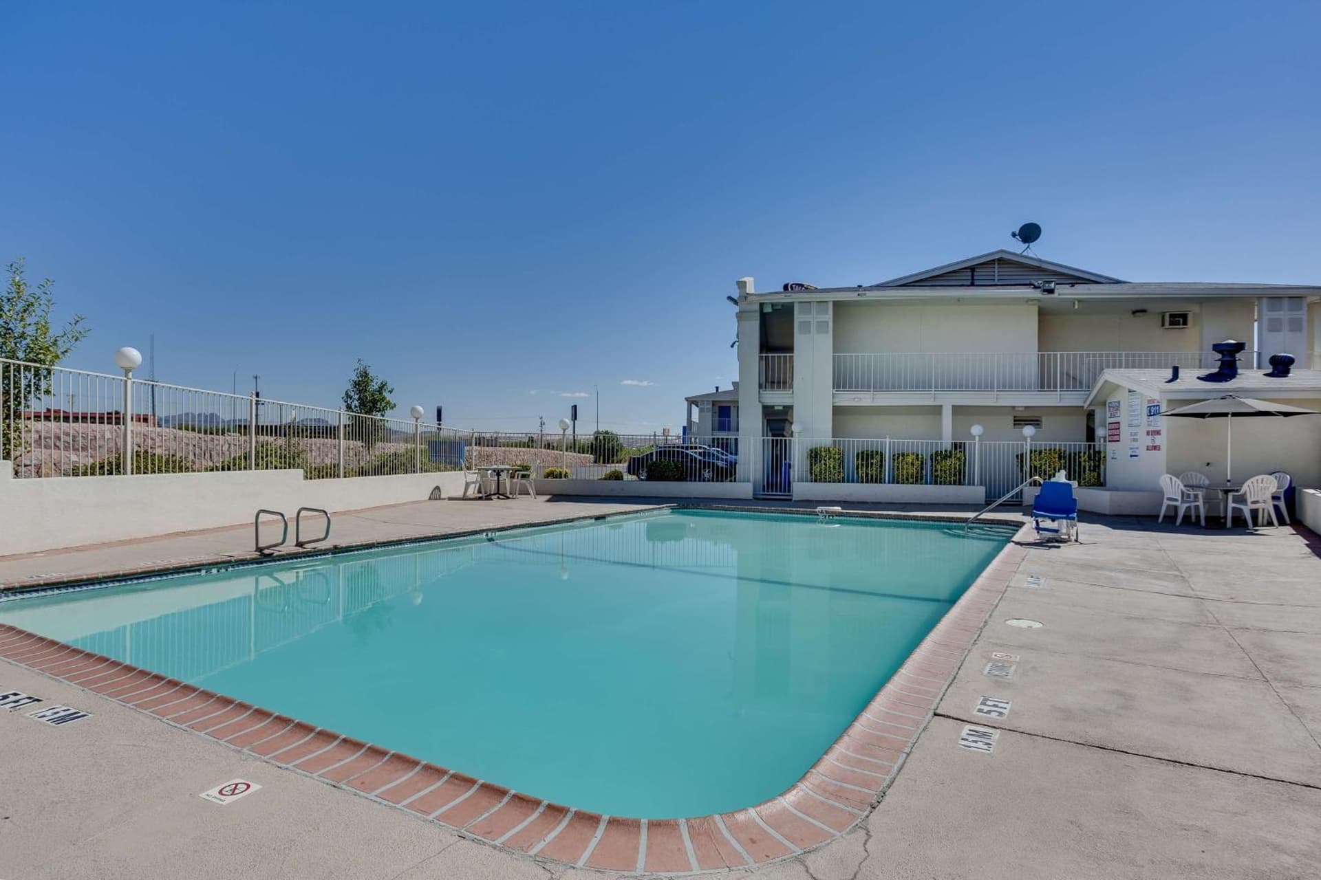 Motel 6-El Paso, TX - West gallery photo in El Paso, TX — image 31