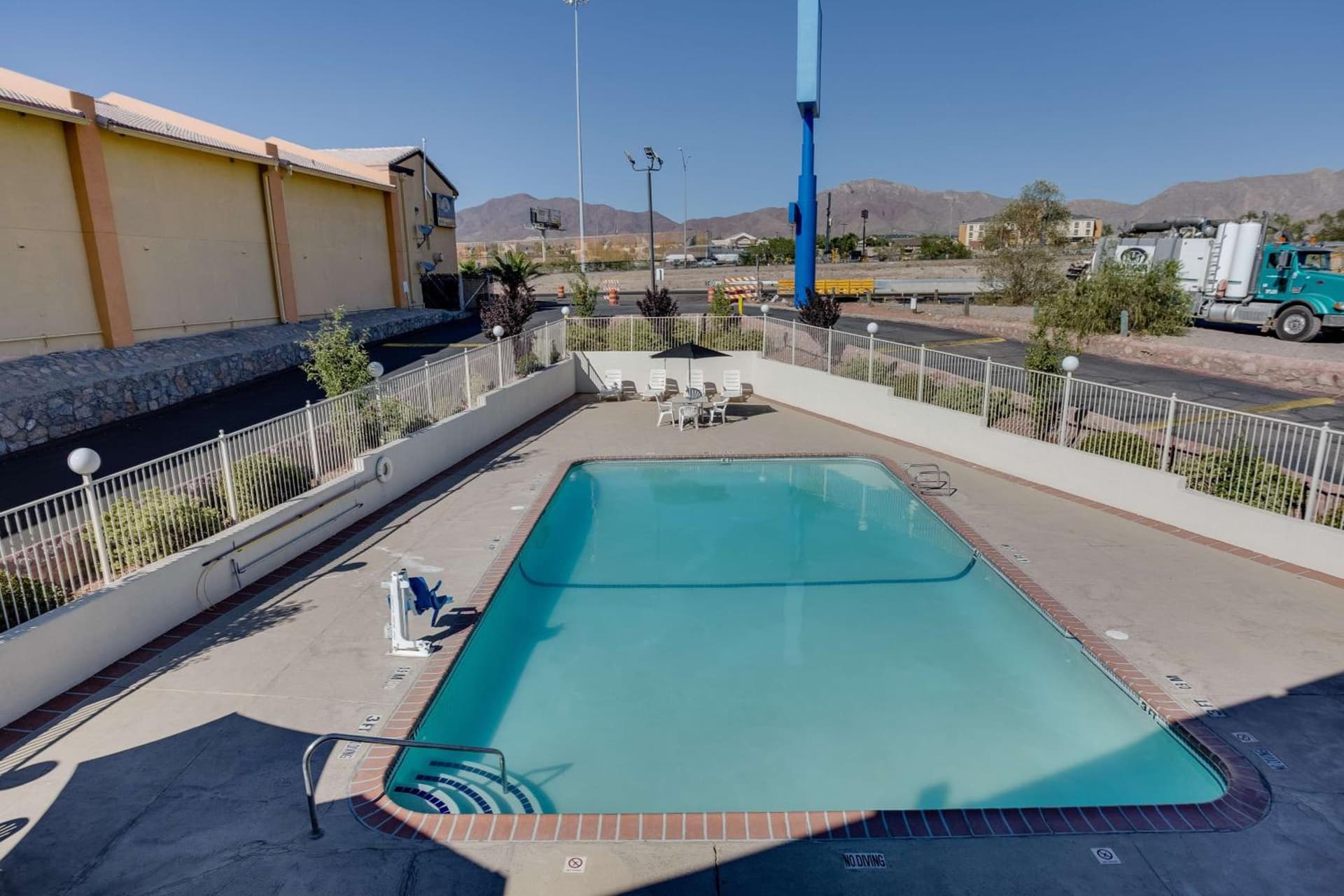 Motel 6-El Paso, TX - West gallery photo in El Paso, TX — image 22