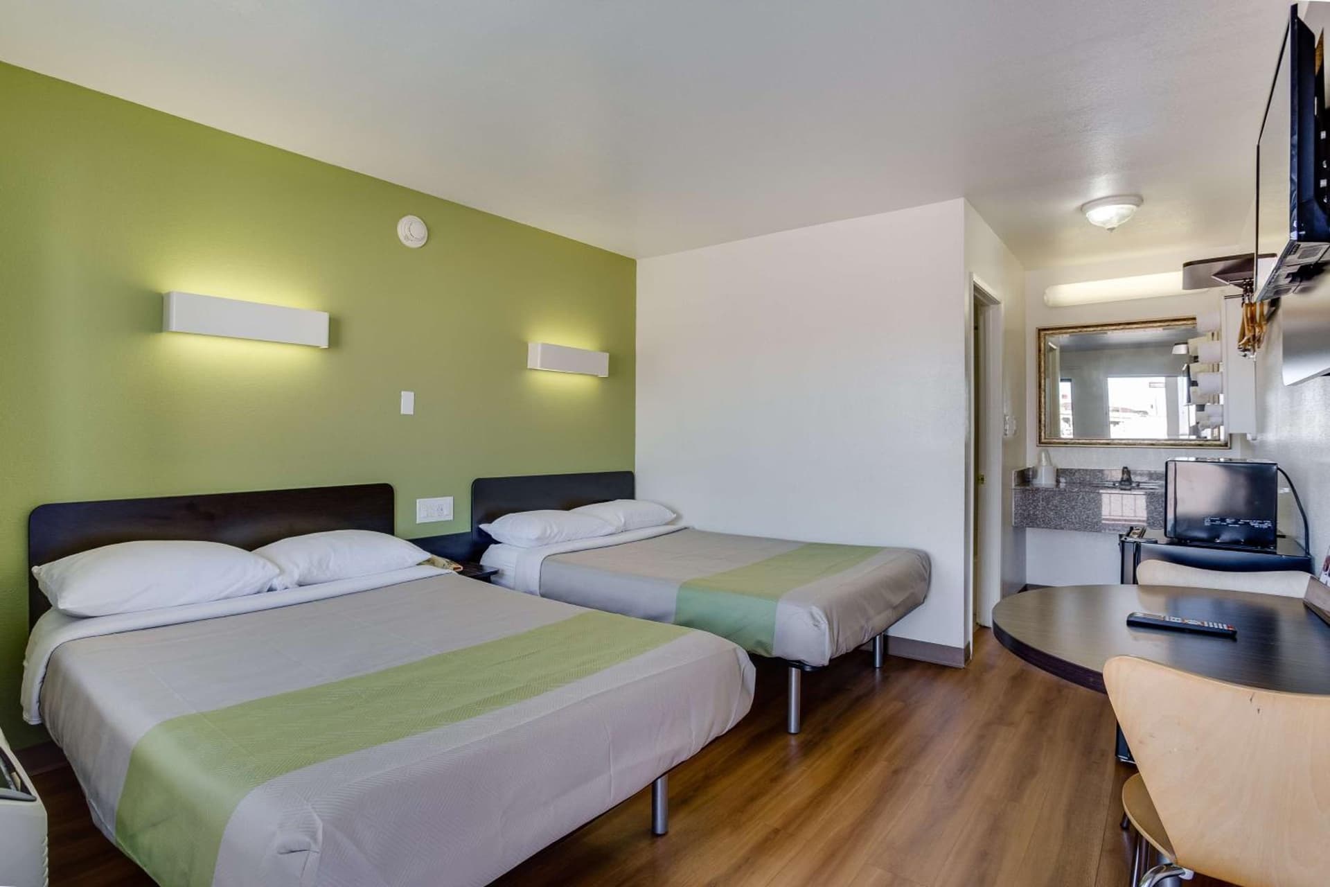 Motel 6-El Paso, TX - West gallery photo in El Paso, TX — image 55