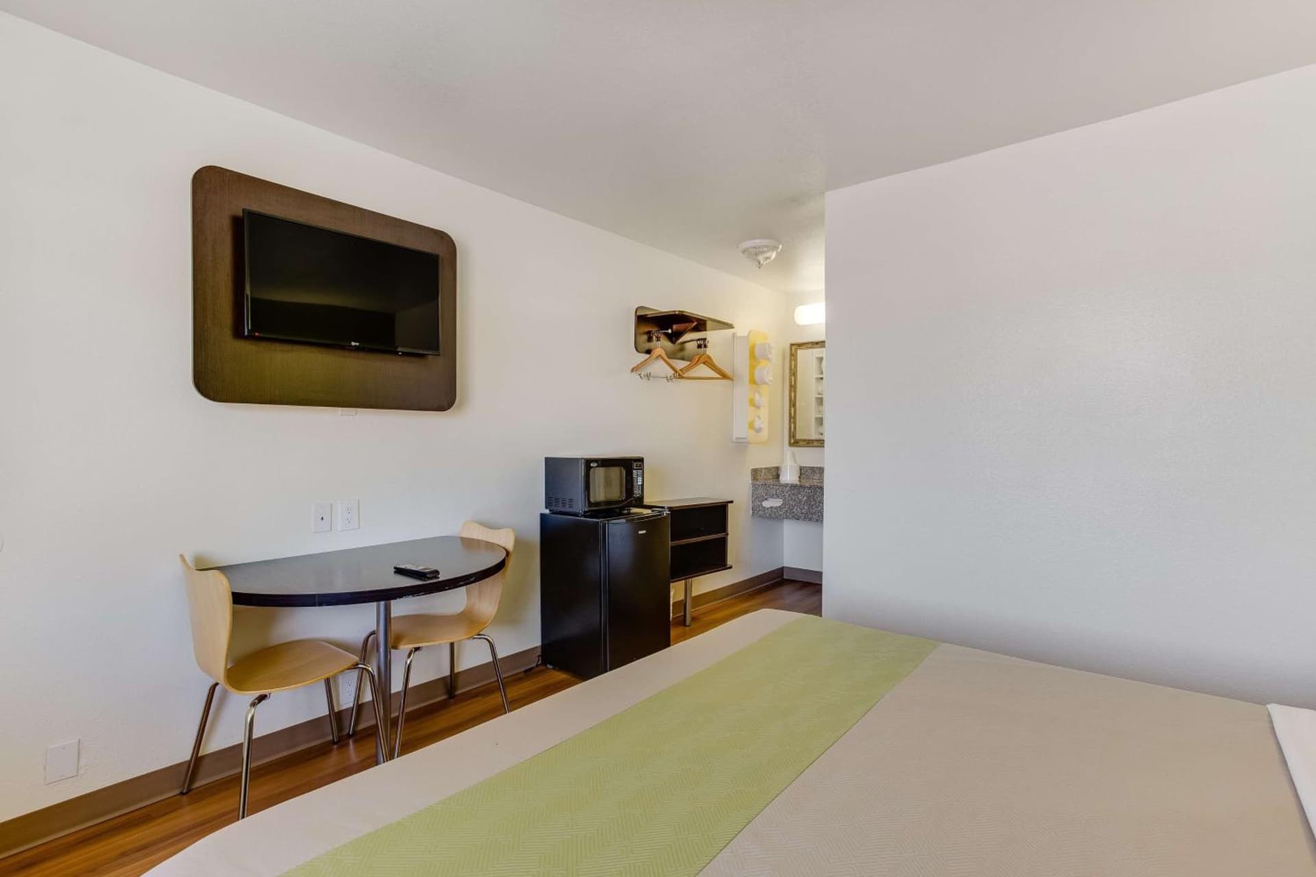 Motel 6-El Paso, TX - West gallery photo in El Paso, TX — image 25