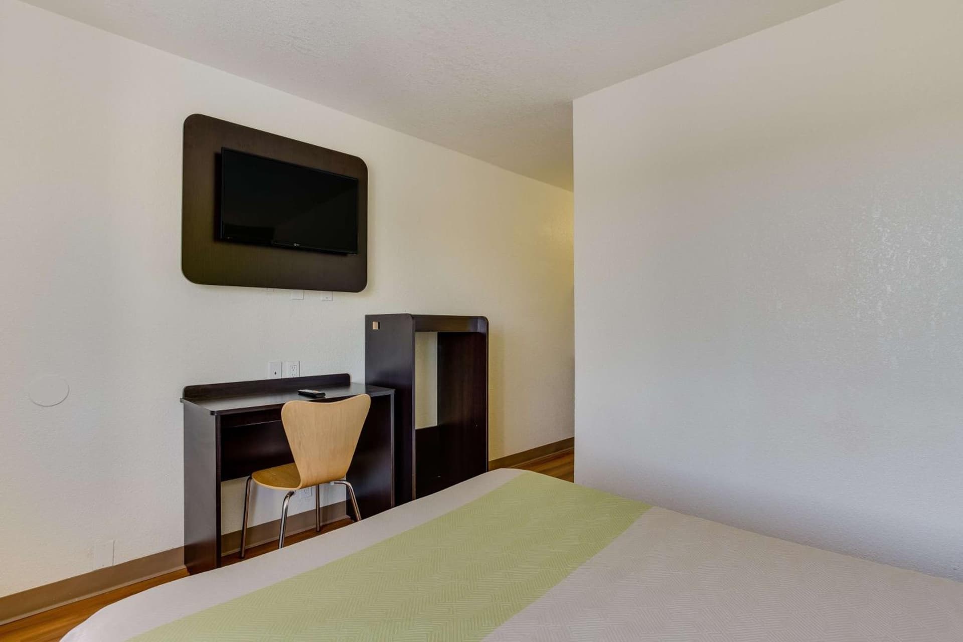 Motel 6-El Paso, TX - West gallery photo in El Paso, TX — image 14