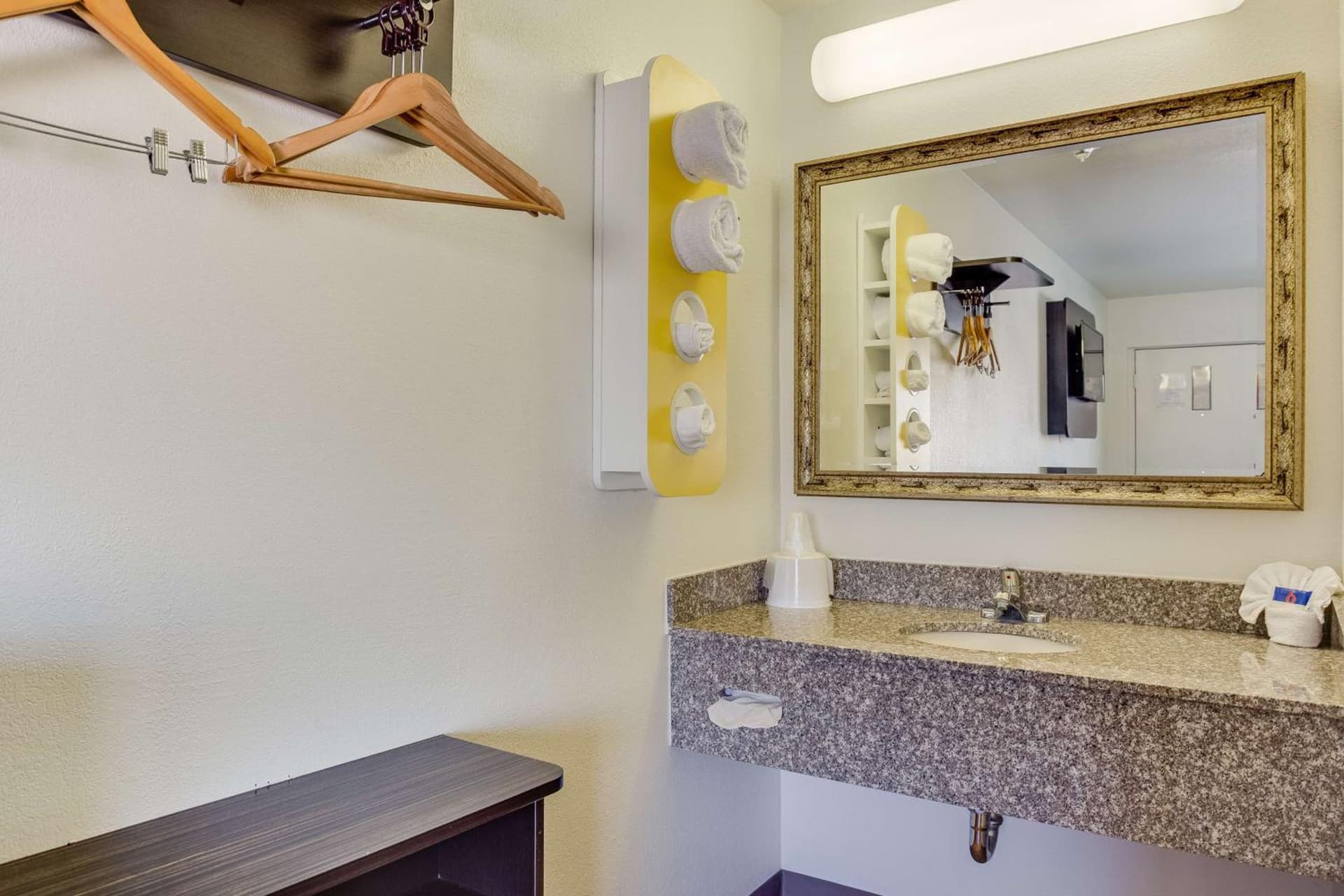 Motel 6-El Paso, TX - West gallery photo in El Paso, TX — image 18