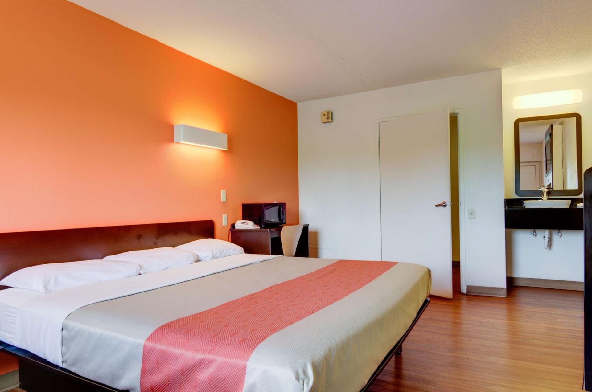 Days Inn by Wyndham Kansas City Northeast gallery photo in Kansas City, MO — image 32