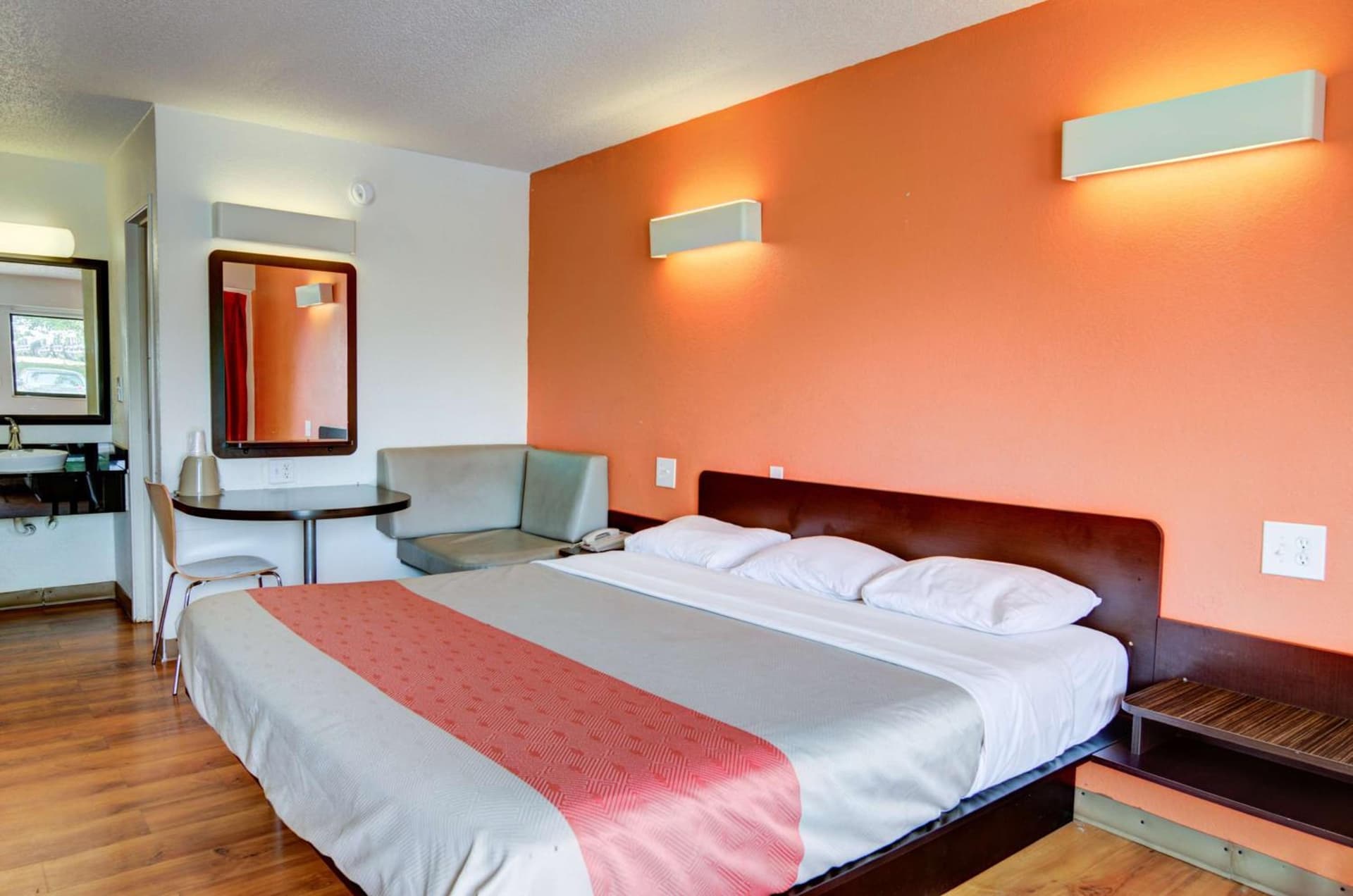 Days Inn by Wyndham Kansas City Northeast gallery photo in Kansas City, MO — image 59