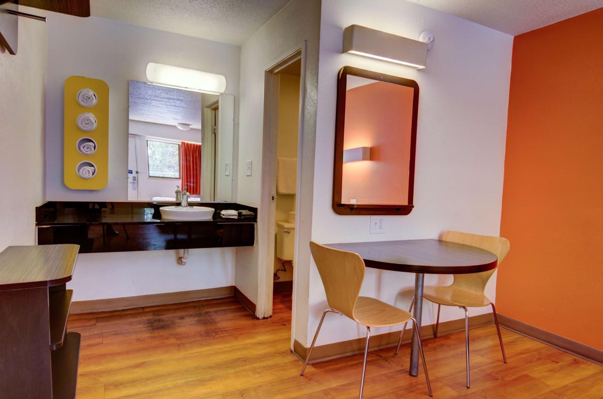 Days Inn by Wyndham Kansas City Northeast gallery photo in Kansas City, MO — image 49