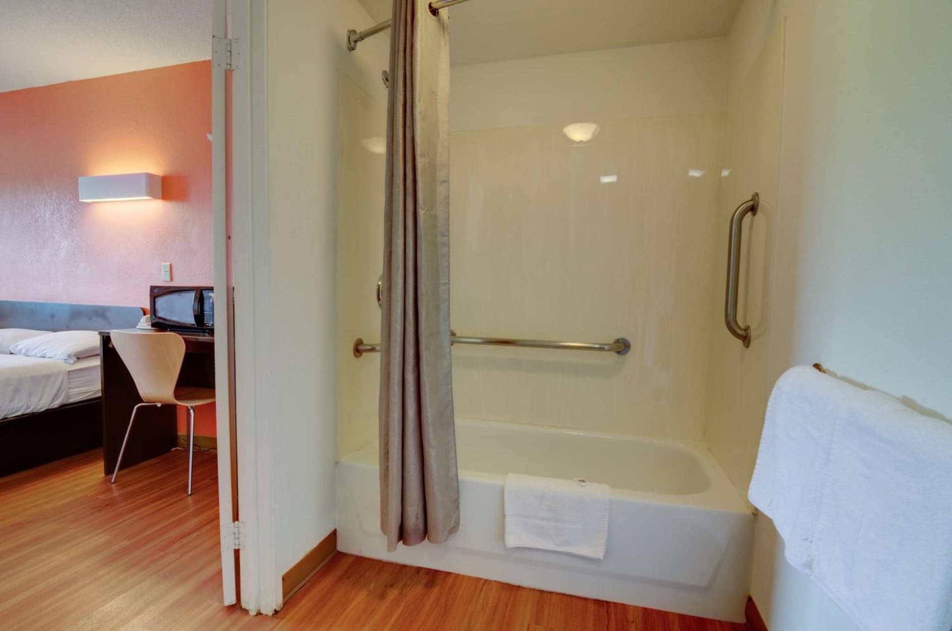 Days Inn by Wyndham Kansas City Northeast gallery photo in Kansas City, MO — image 11