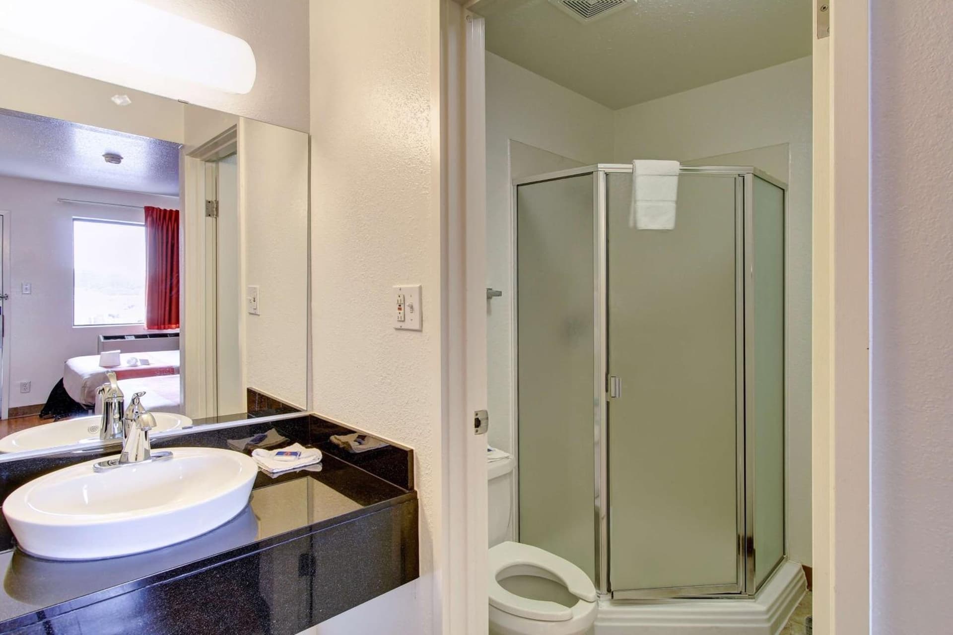 Motel 6-Amherst, OH - Cleveland West - Lorain gallery photo in Amherst, OH — image 12