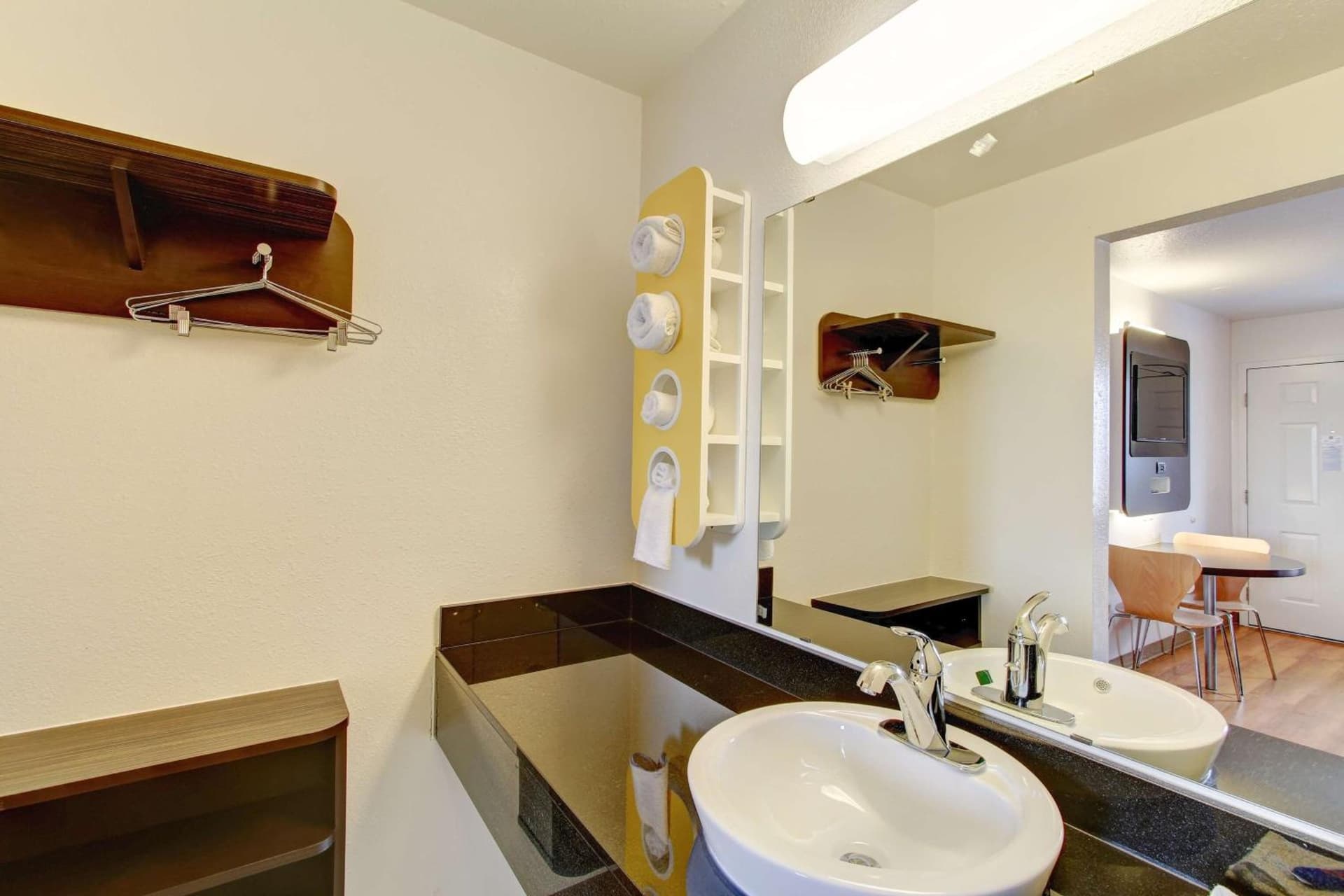 Motel 6-Amherst, OH - Cleveland West - Lorain gallery photo in Amherst, OH — image 10