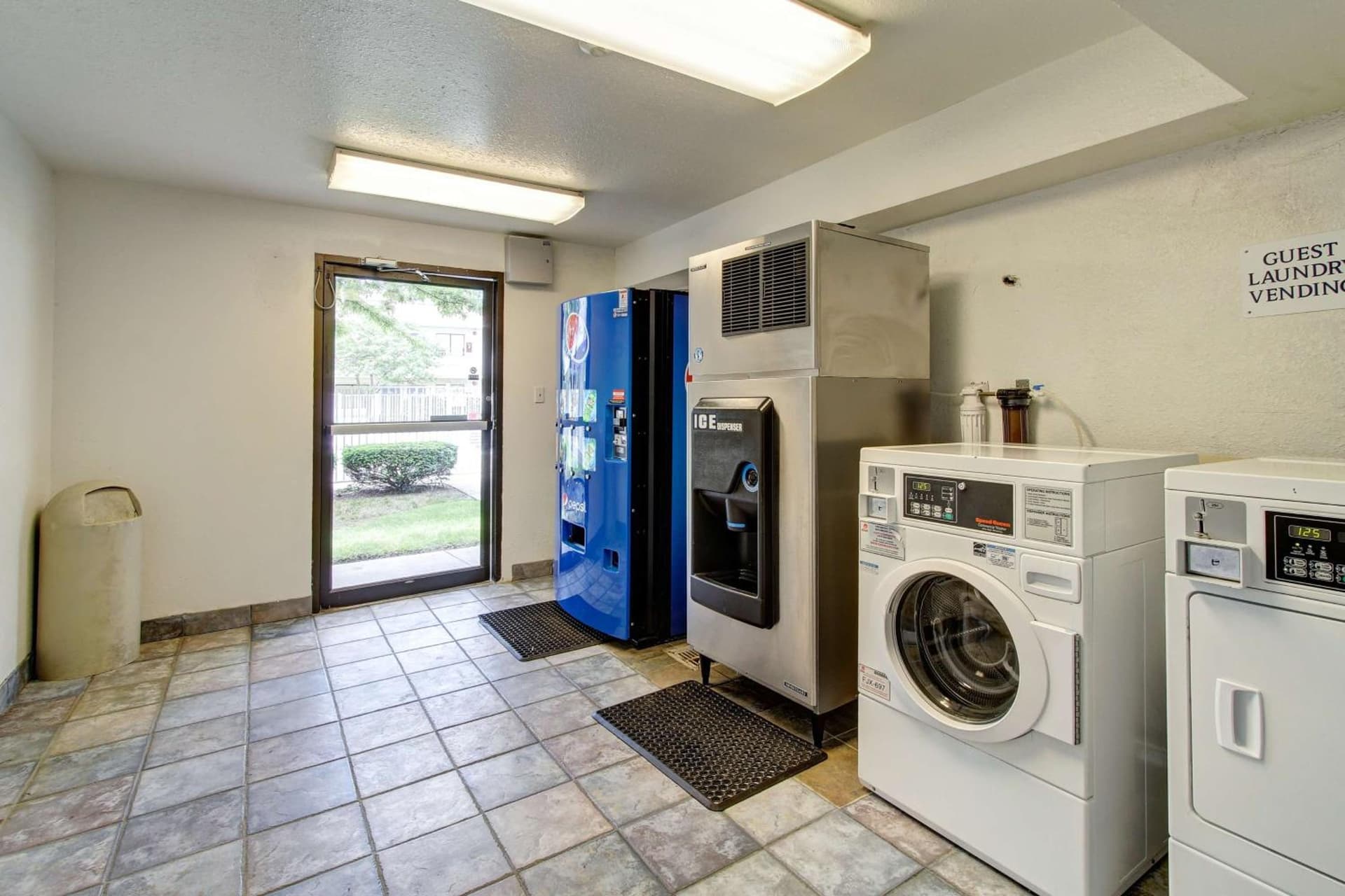 Motel 6-Amherst, OH - Cleveland West - Lorain gallery photo in Amherst, OH — image 9