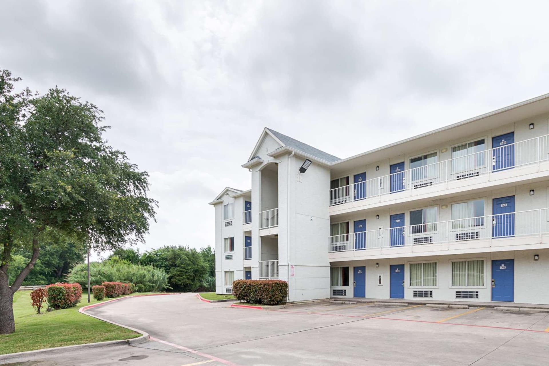Motel 6-Grand Prairie, TX - Near Six Flags Drive gallery photo in Grand Prairie, TX — image 51