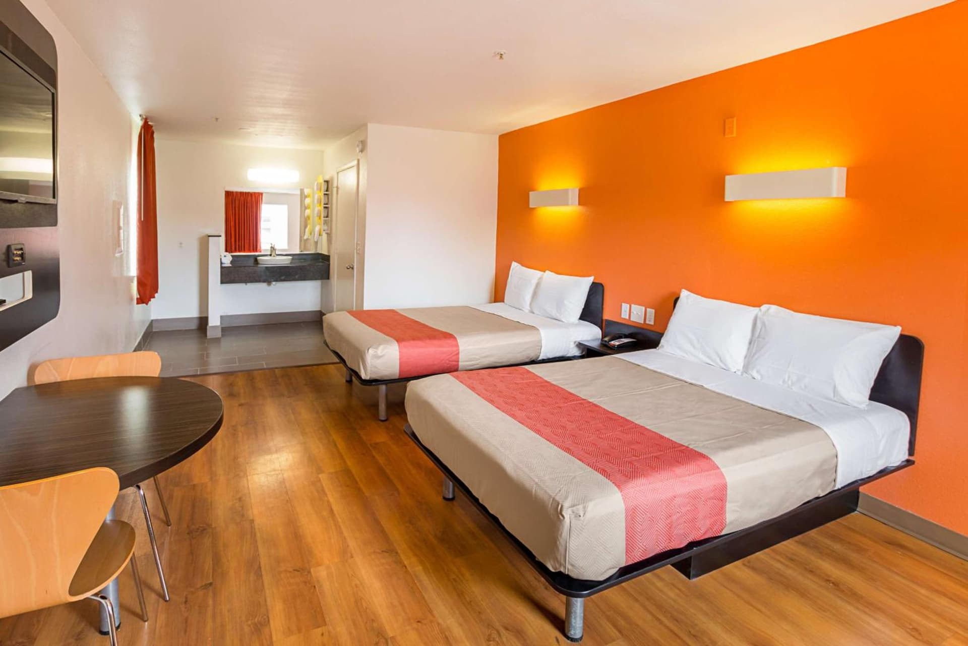 Motel 6-Grand Prairie, TX - Near Six Flags Drive gallery photo in Grand Prairie, TX — image 14