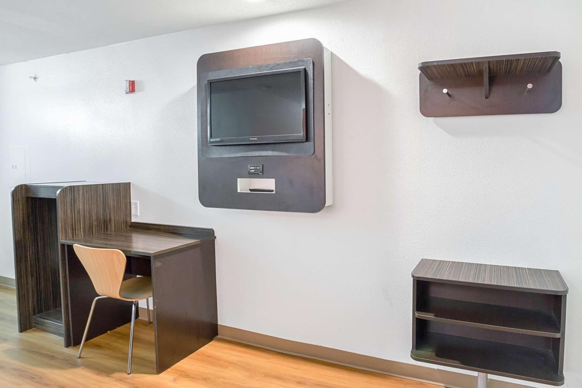Motel 6-Grand Prairie, TX - Near Six Flags Drive gallery photo in Grand Prairie, TX — image 53