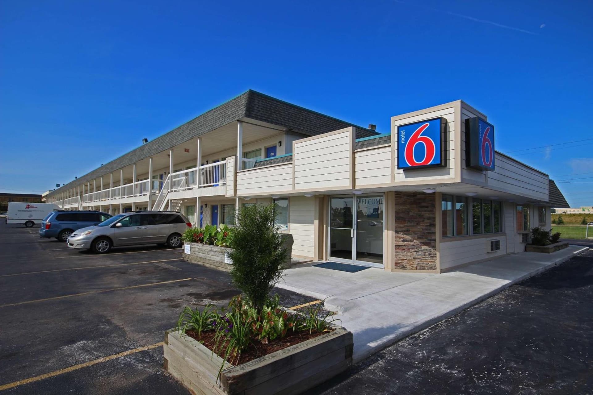 Motel 6-Lima, OH featured exterior or lobby in Lima, OH — similar hotel