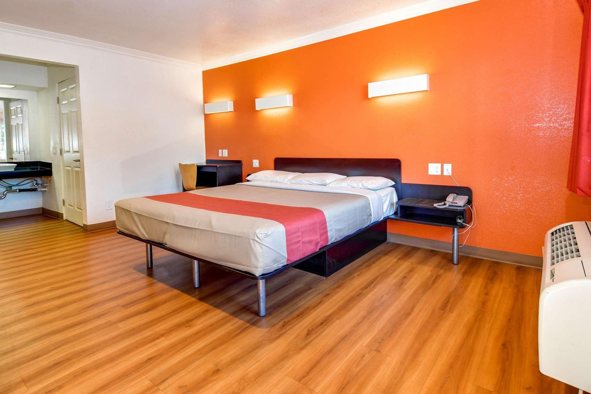 Motel 6 Garden Grove property views in Anaheim, CA — gallery photo 3