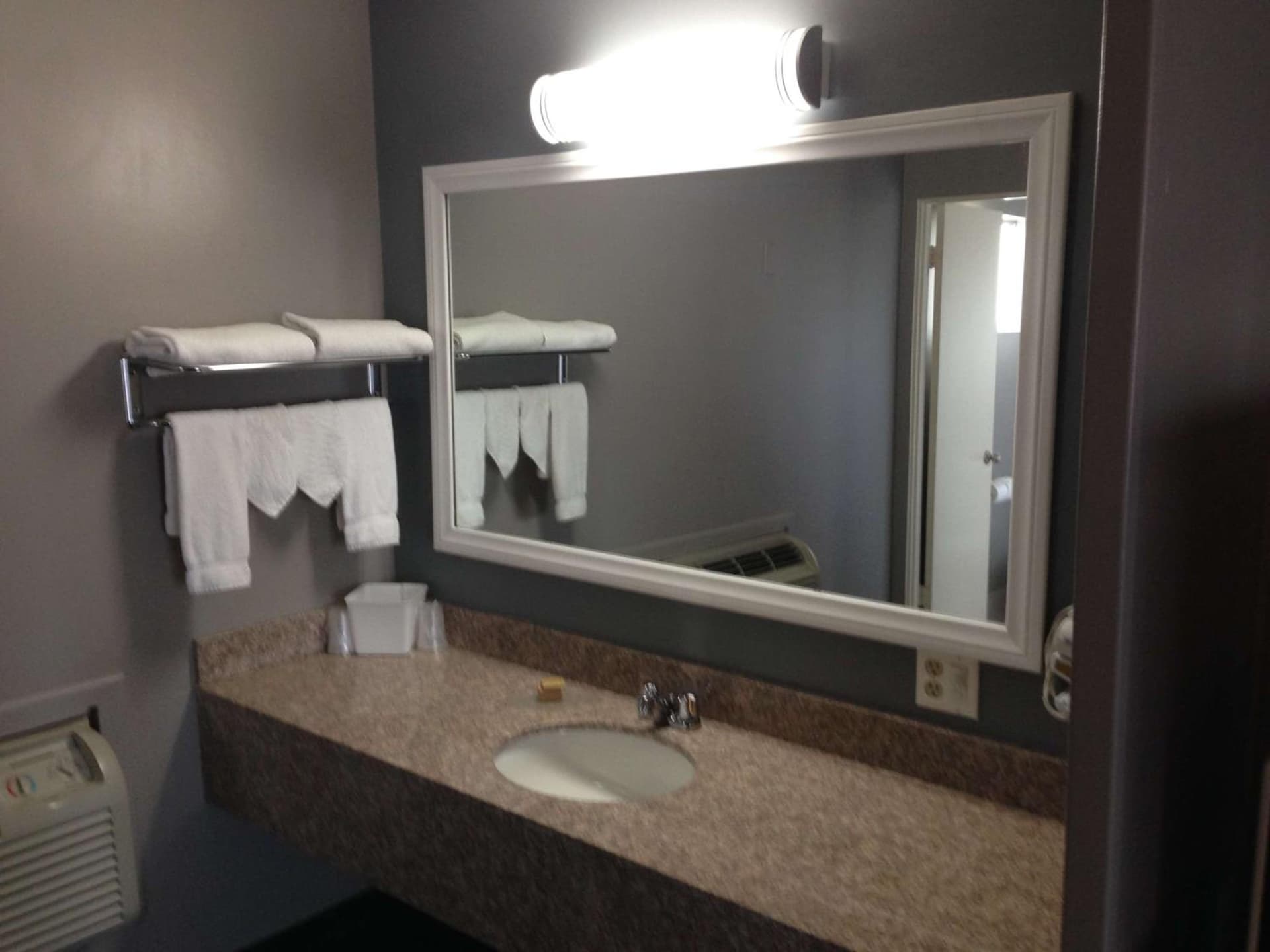 HOTEL SALINA gallery photo in Beaumont, CA — image 21