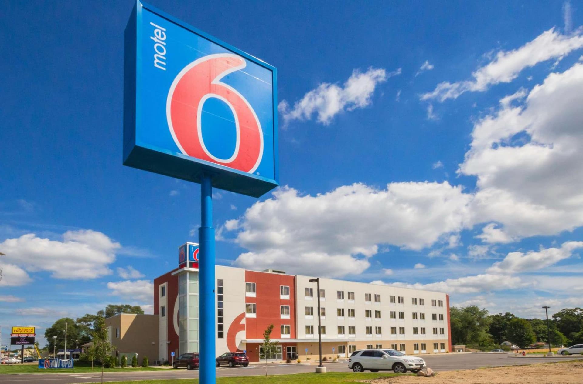 Days Inn by Wyndham South Bend/Notre Dame gallery photo in South Bend, IN — image 42