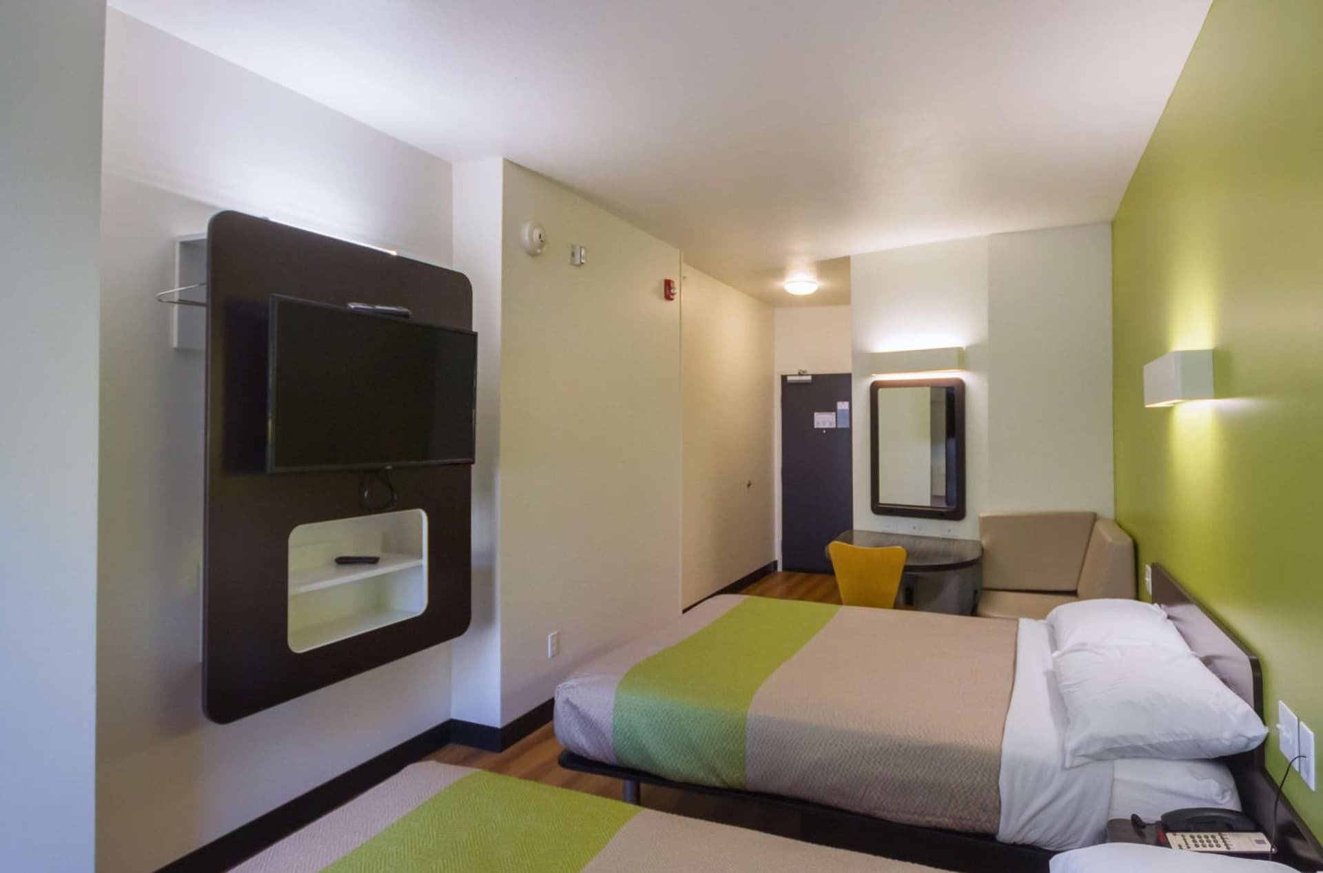 Days Inn by Wyndham South Bend/Notre Dame gallery photo in South Bend, IN — image 48