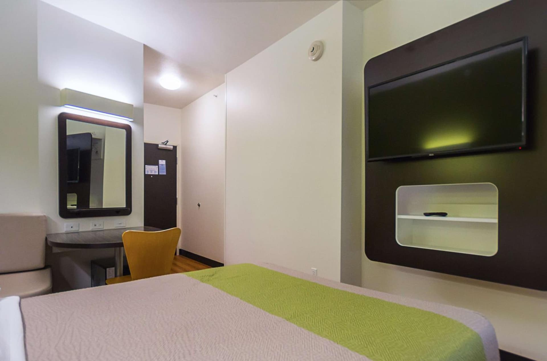 Days Inn by Wyndham South Bend/Notre Dame gallery photo in South Bend, IN — image 26