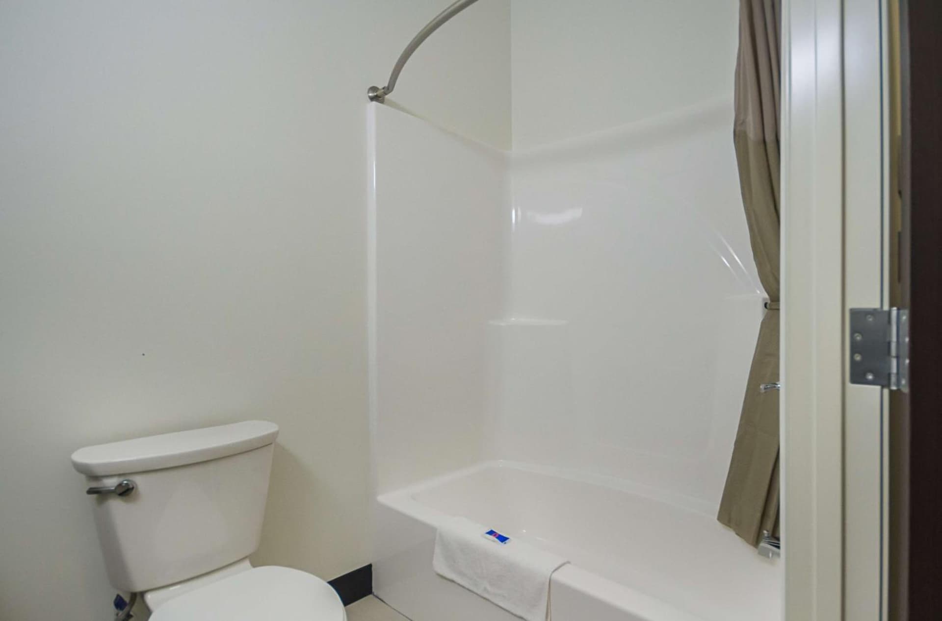 Days Inn by Wyndham South Bend/Notre Dame gallery photo in South Bend, IN — image 16