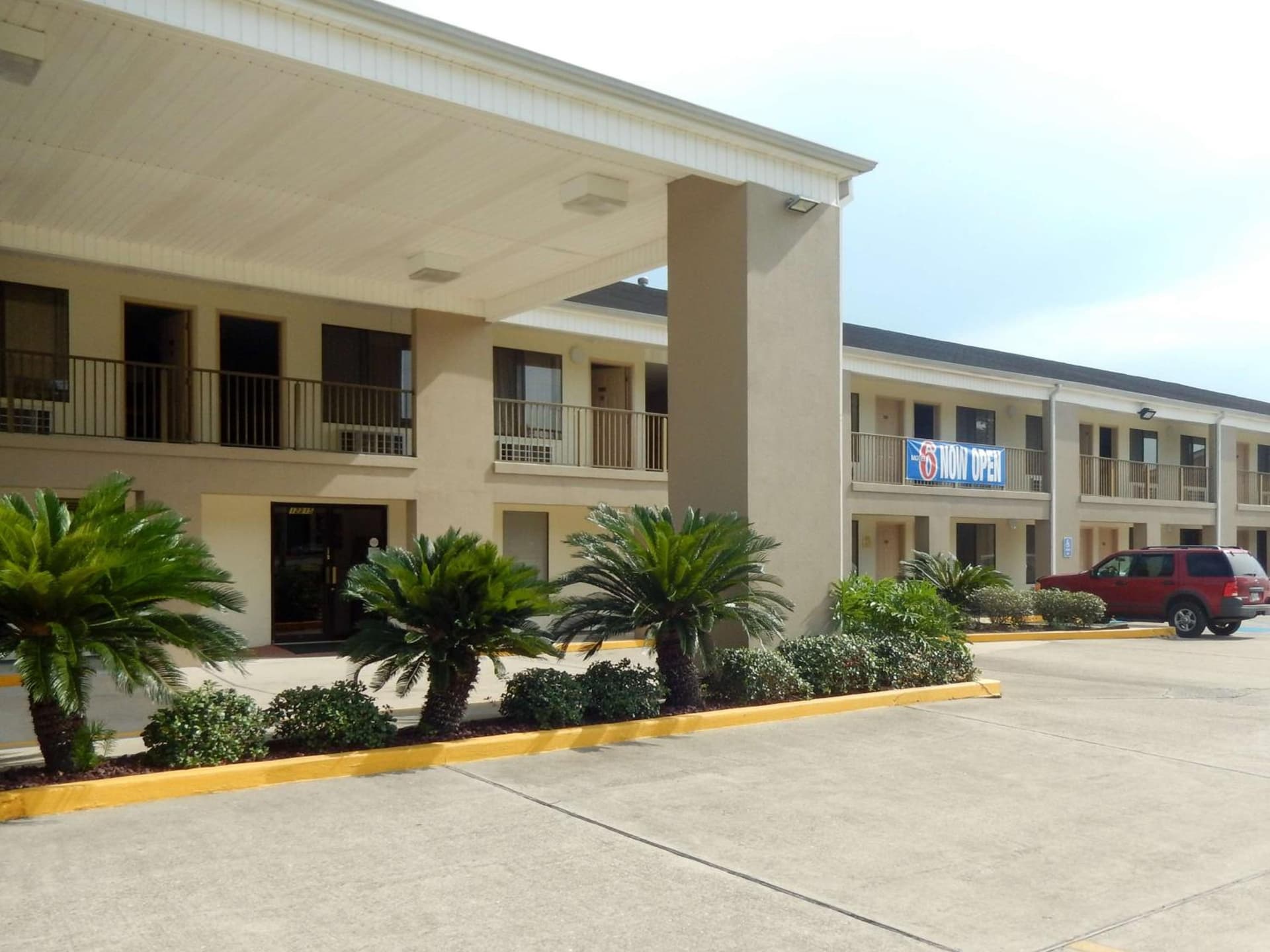 Motel 6-Luling, LA featured exterior or lobby in Luling, LA — similar hotel