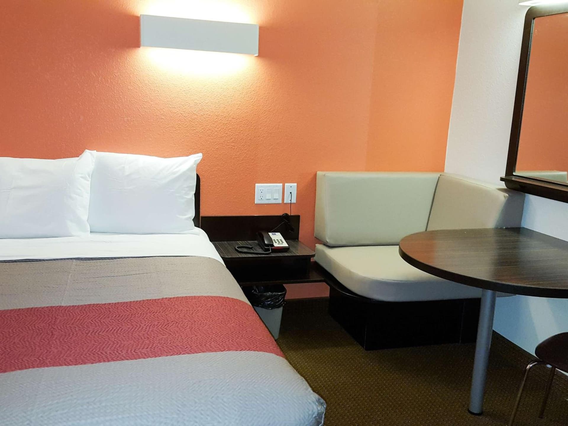 Motel 6-Erie, PA gallery photo in Erie, PA — image 10