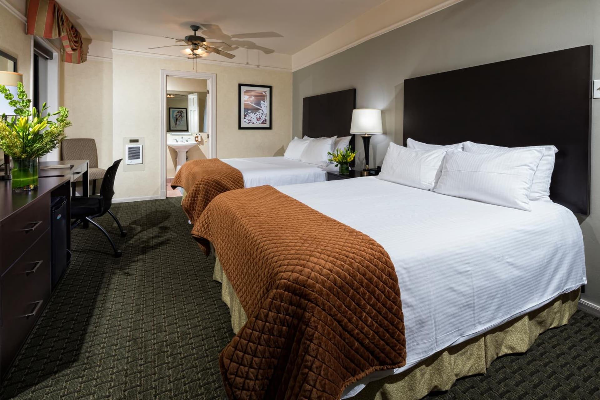 The Willows Hotel gallery photo in Chicago, IL — image 20