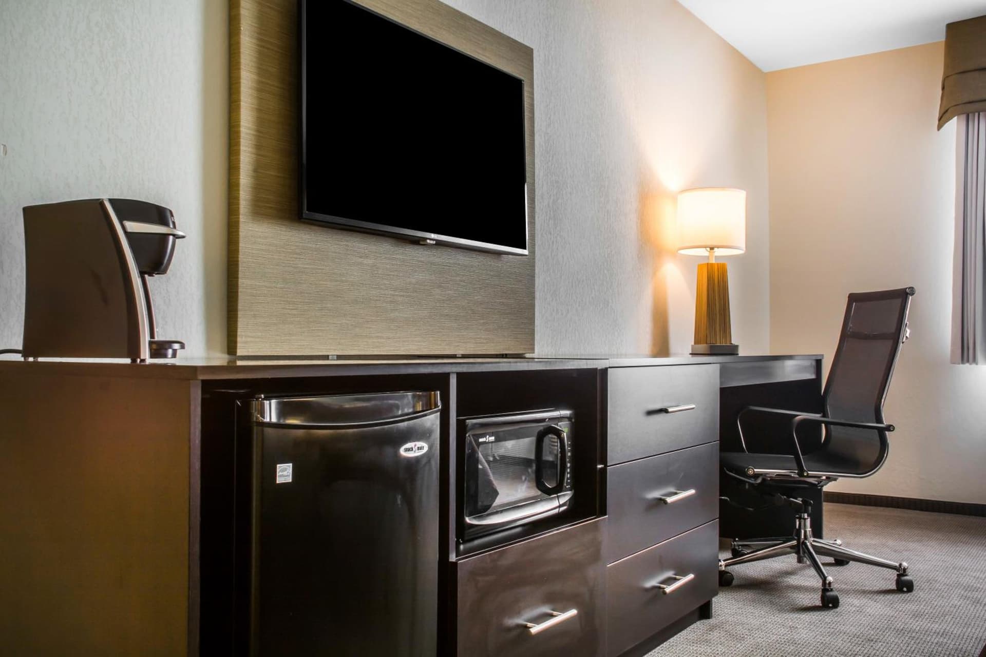 Sleep Inn & Suites Syracuse Airport gallery photo in East Syracuse, NY — image 57