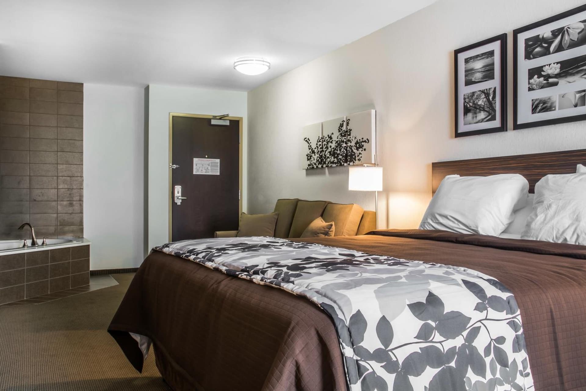 Sleep Inn & Suites Syracuse Airport gallery photo in East Syracuse, NY — image 18