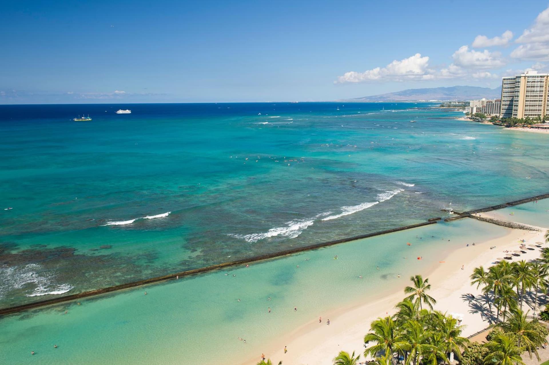 The Twin Fin Hotel property views in Honolulu, HI — gallery photo 3