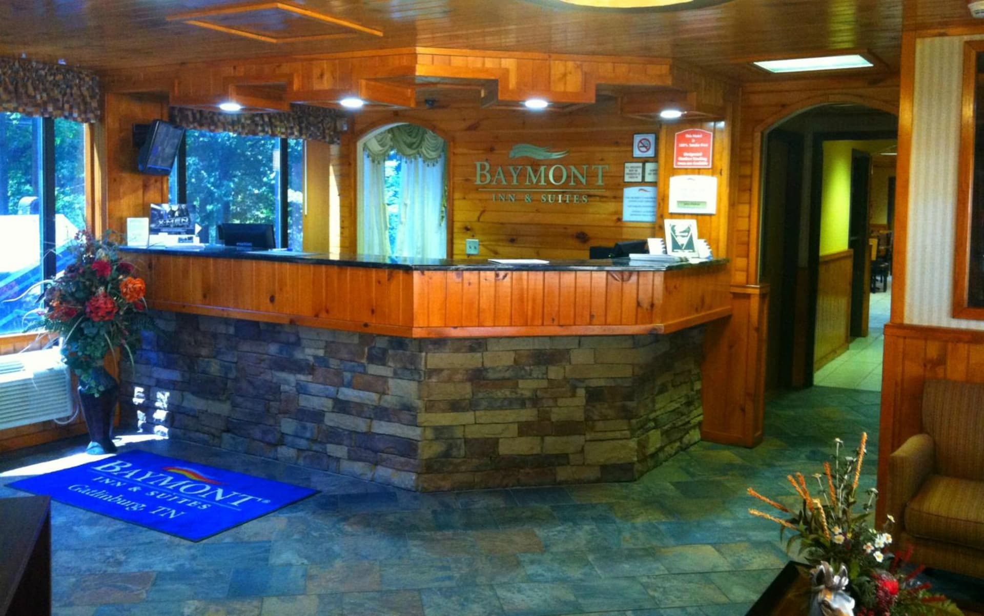 Baymont by Wyndham Gatlinburg On The River interior in Gatlinburg, TN — gallery photo 2