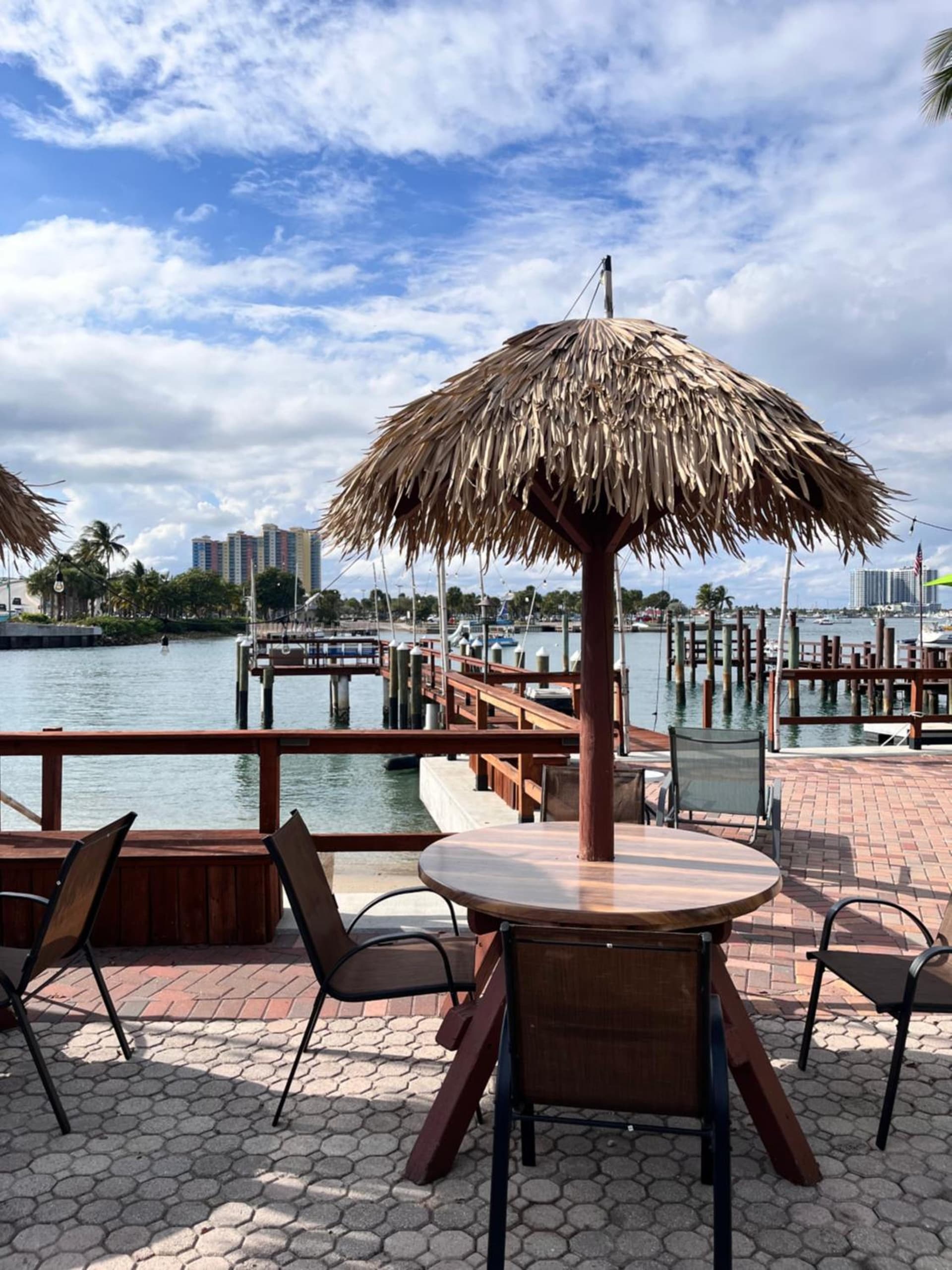 Blue Heron Bridge Hotel and Dive Club — hotel in Riviera Beach, Florida
