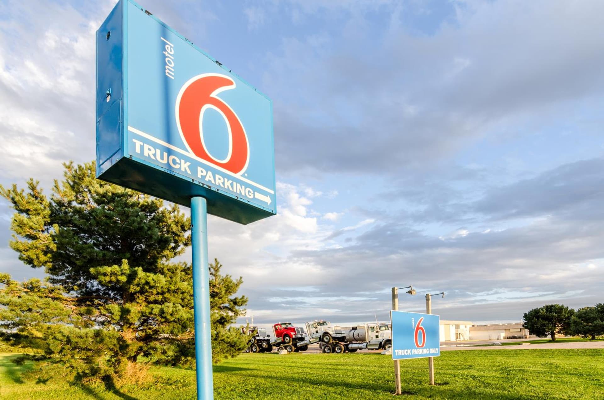 Motel 6-York, NE interior in York, NE — gallery photo 2