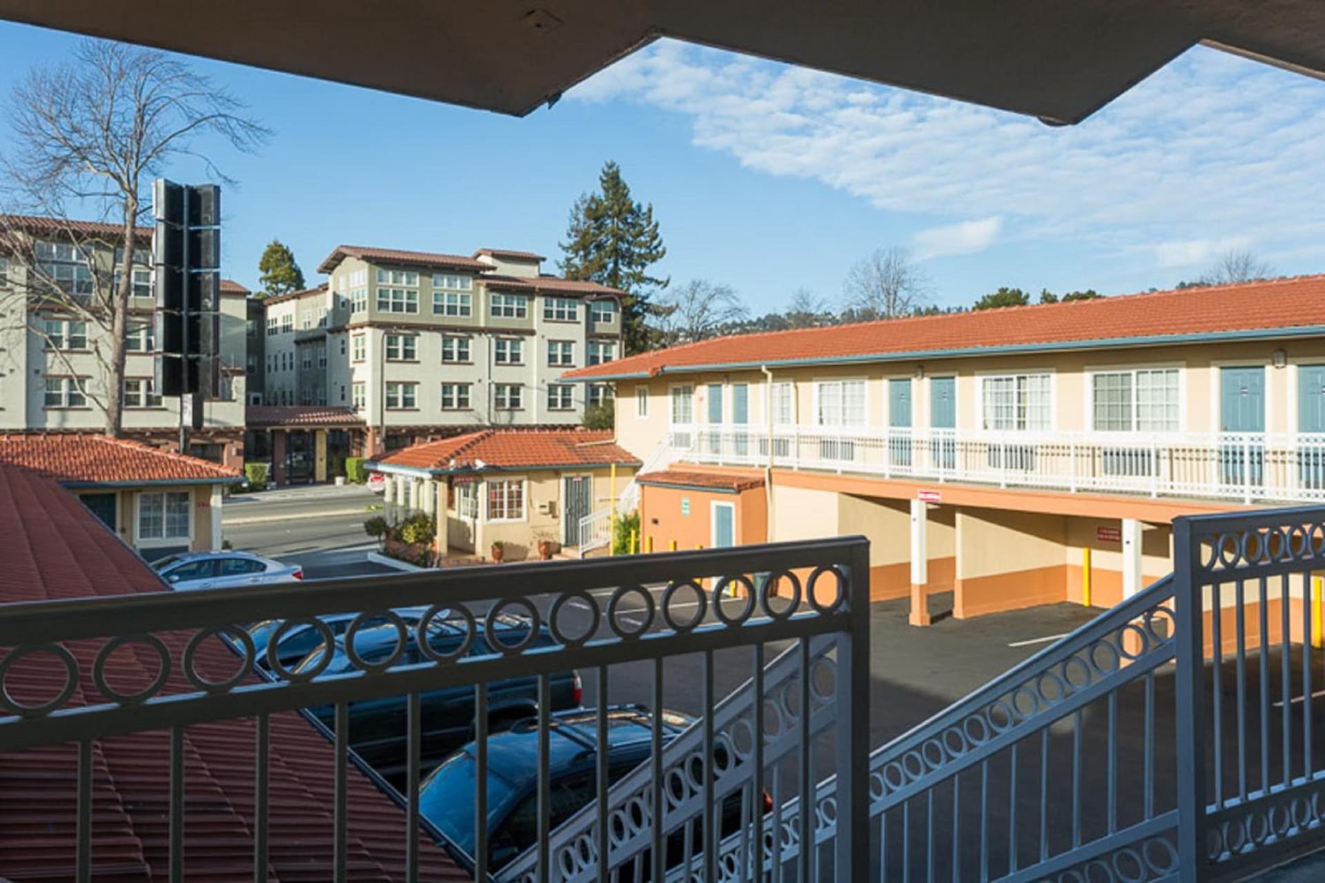 Howard Johnson By Wyndham Berkeley gallery photo in Berkeley, CA — image 21