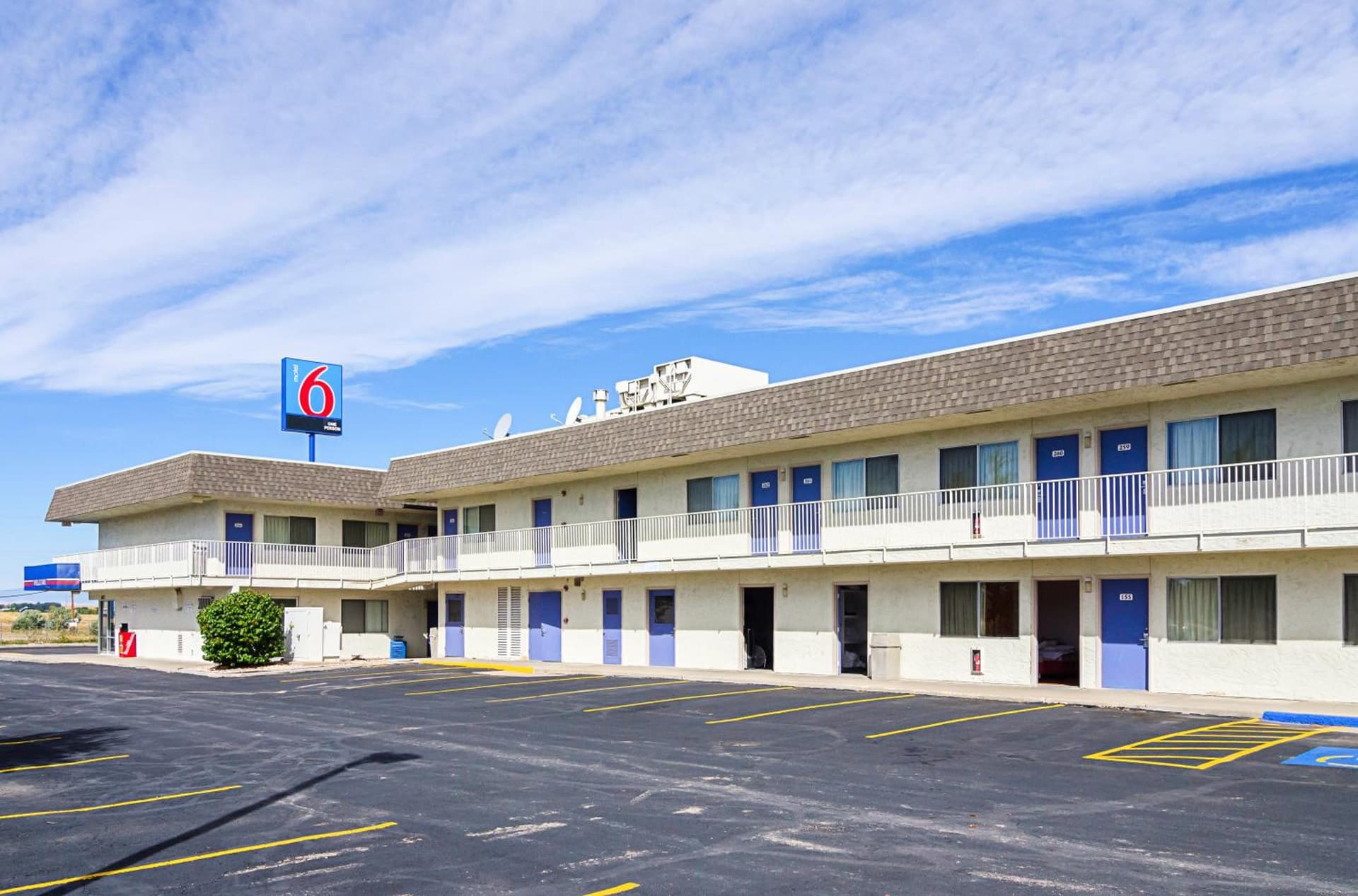 Motel 6-Laramie, WY interior in Laramie, WY — gallery photo 2