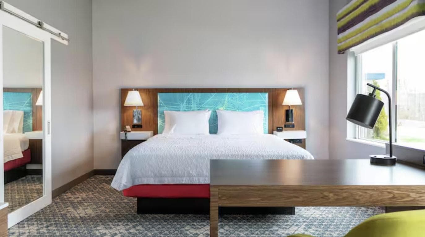 Hampton Inn By Hilton Wharton interior in Wharton, TX — gallery photo 2