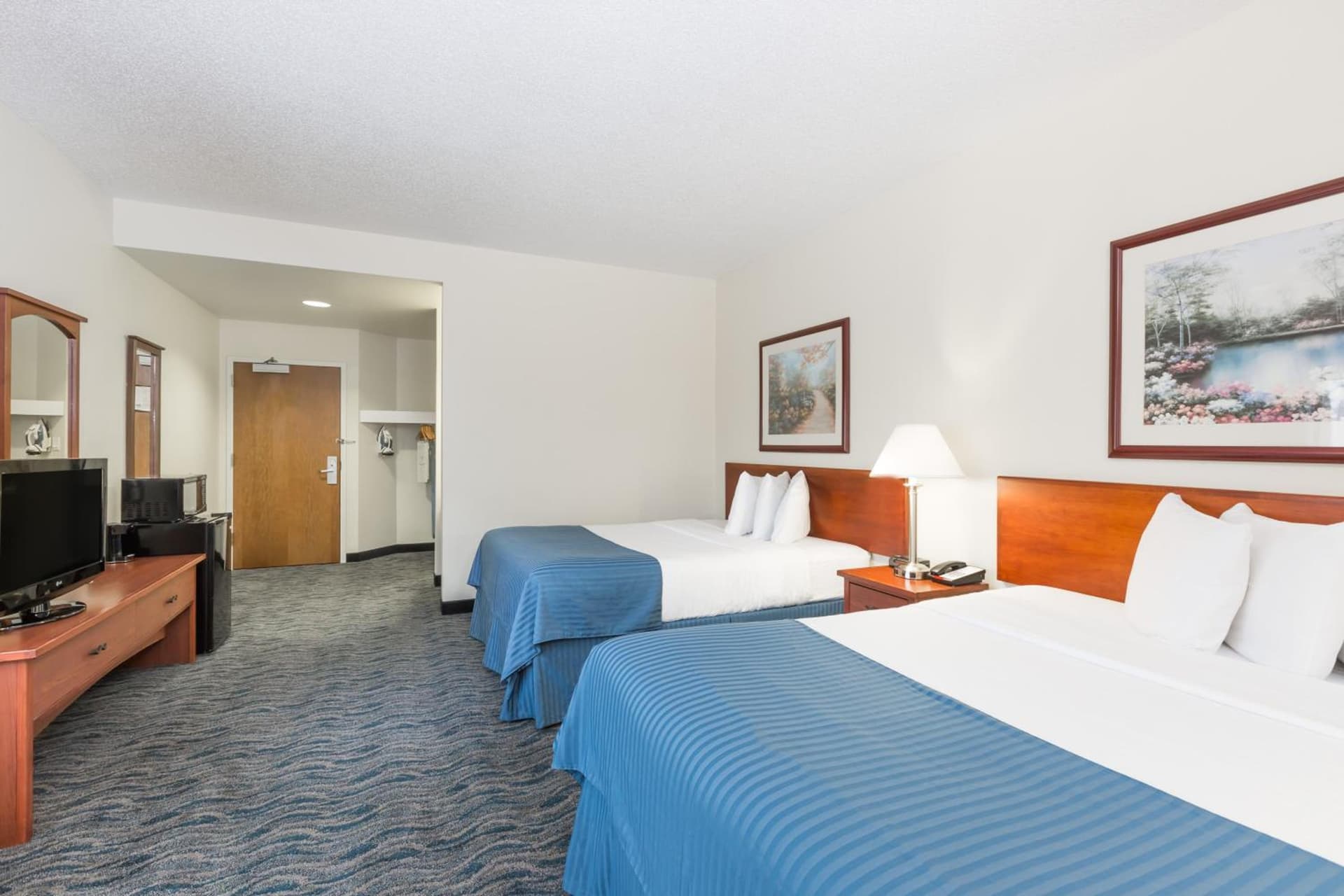 Baymont by Wyndham Des Moines Airport gallery photo in Des Moines, IA — image 35