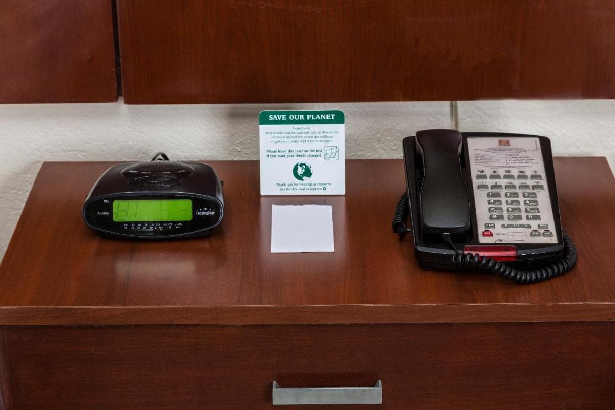 Flamingo Express Hotel interior in Kissimmee, FL — gallery photo 2