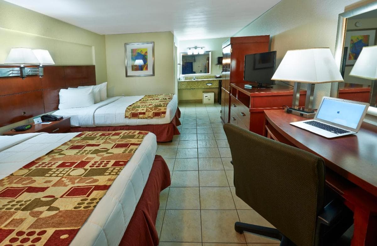 Flamingo Express Hotel gallery photo in Kissimmee, FL — image 5