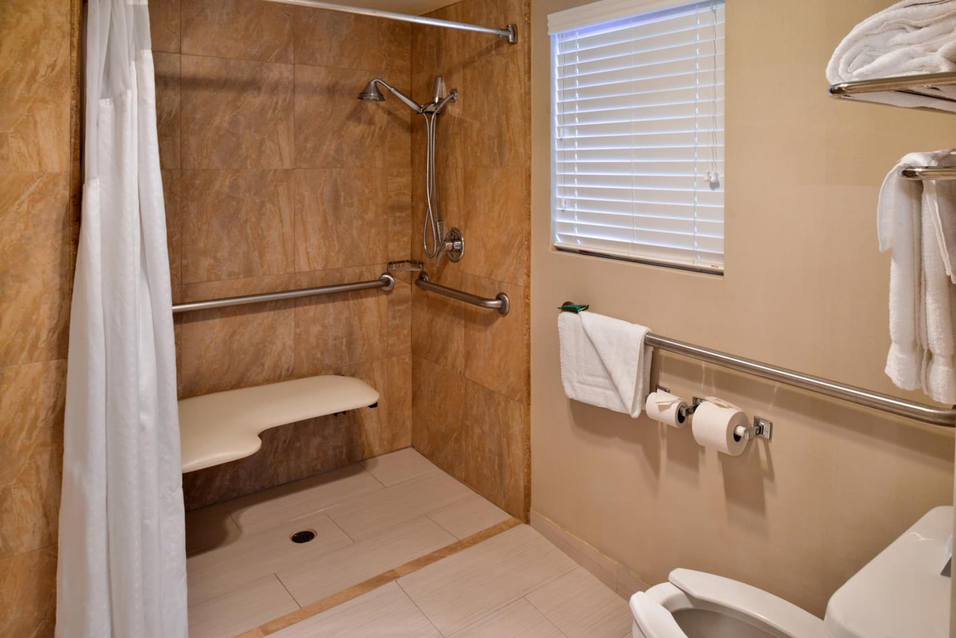 Best Western PLUS La Mesa San Diego gallery photo in La Mesa, CA — image 21