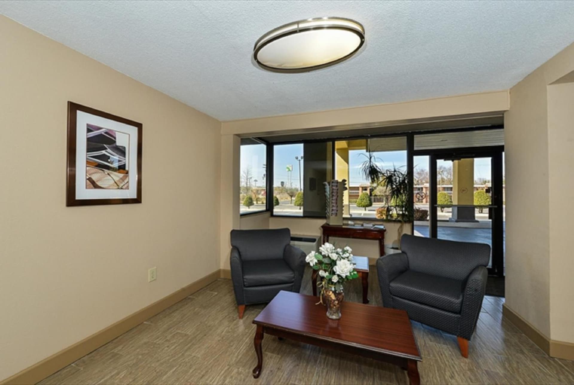 Super 8 by Wyndham Clarksville Northeast gallery photo in Clarksville, TN — image 19