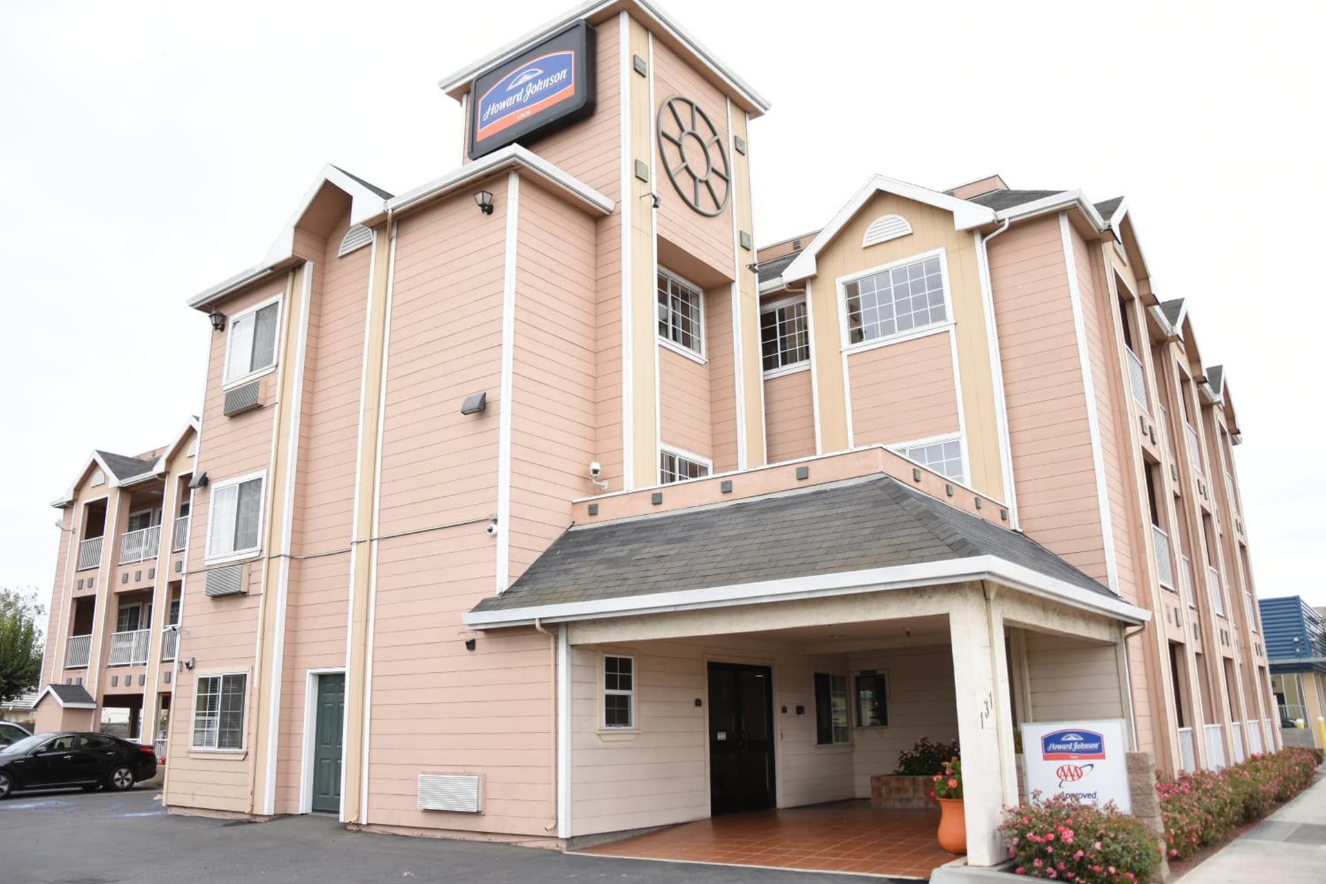 Howard Johnson by Wyndham Salinas gallery photo in Salinas, CA — image 48