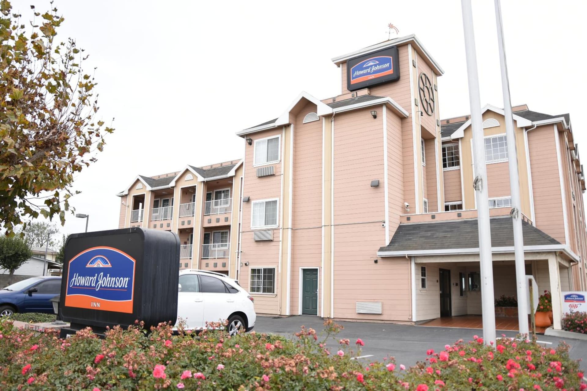 Howard Johnson by Wyndham Salinas gallery photo in Salinas, CA — image 88