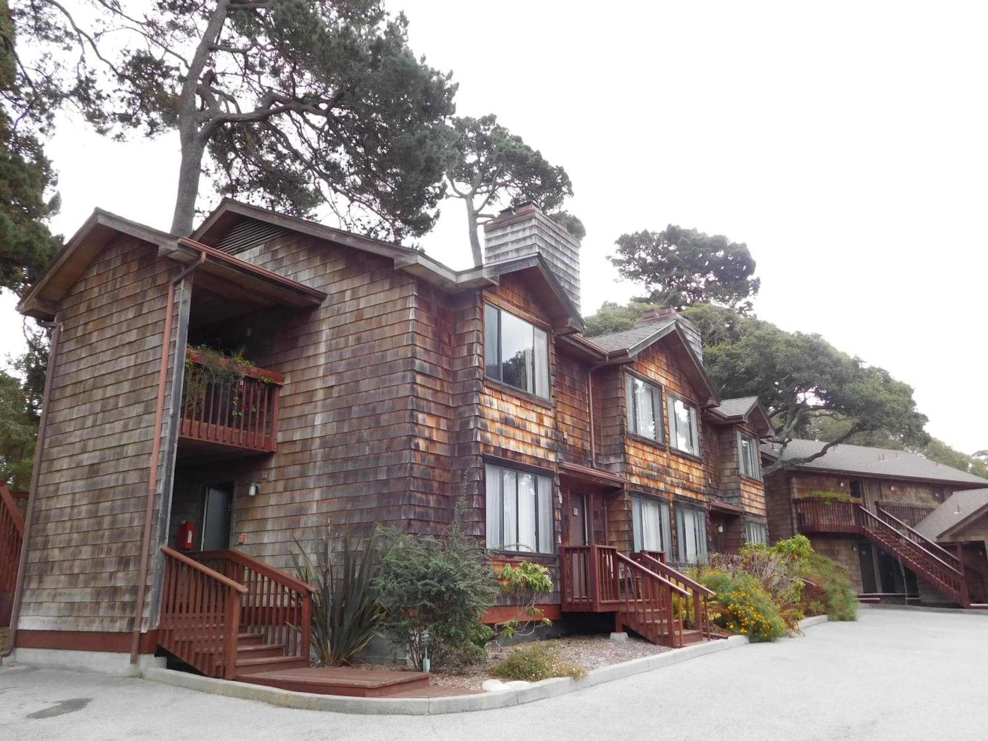 Pacific Gardens Inn featured exterior or lobby in Pacific Grove, CA — similar hotel