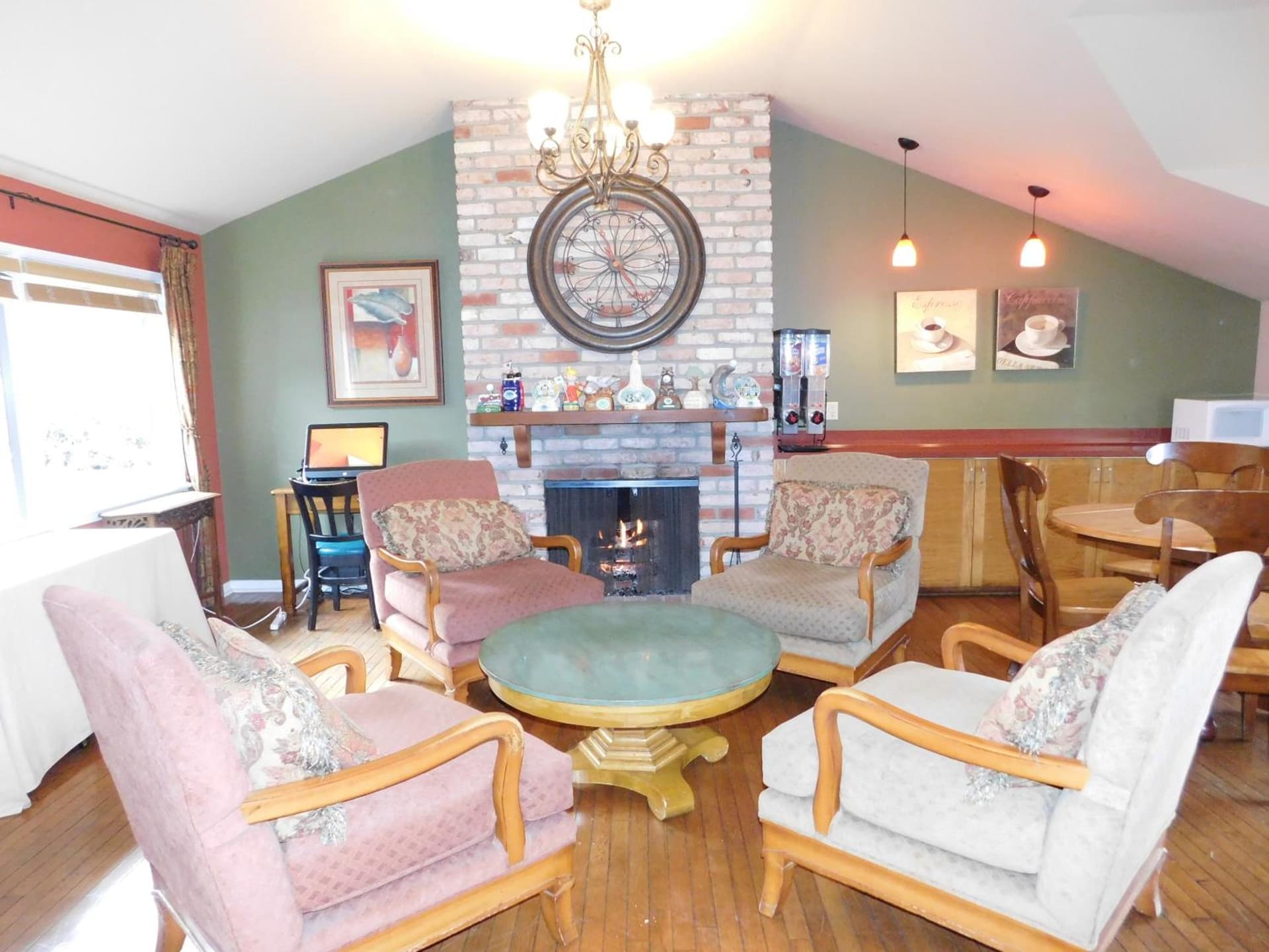 Pacific Gardens Inn gallery photo in Pacific Grove, CA — image 8