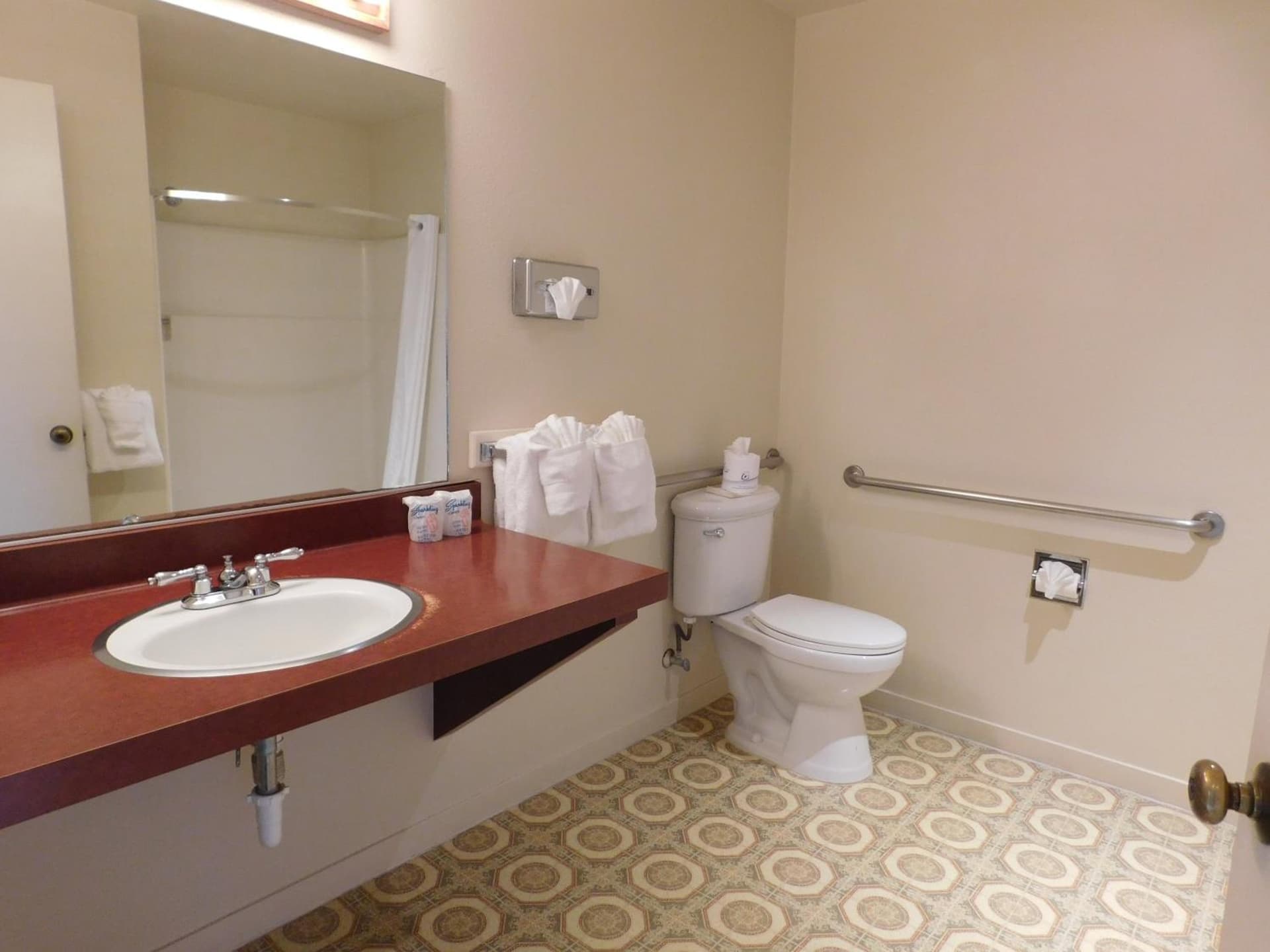 Pacific Gardens Inn gallery photo in Pacific Grove, CA — image 4