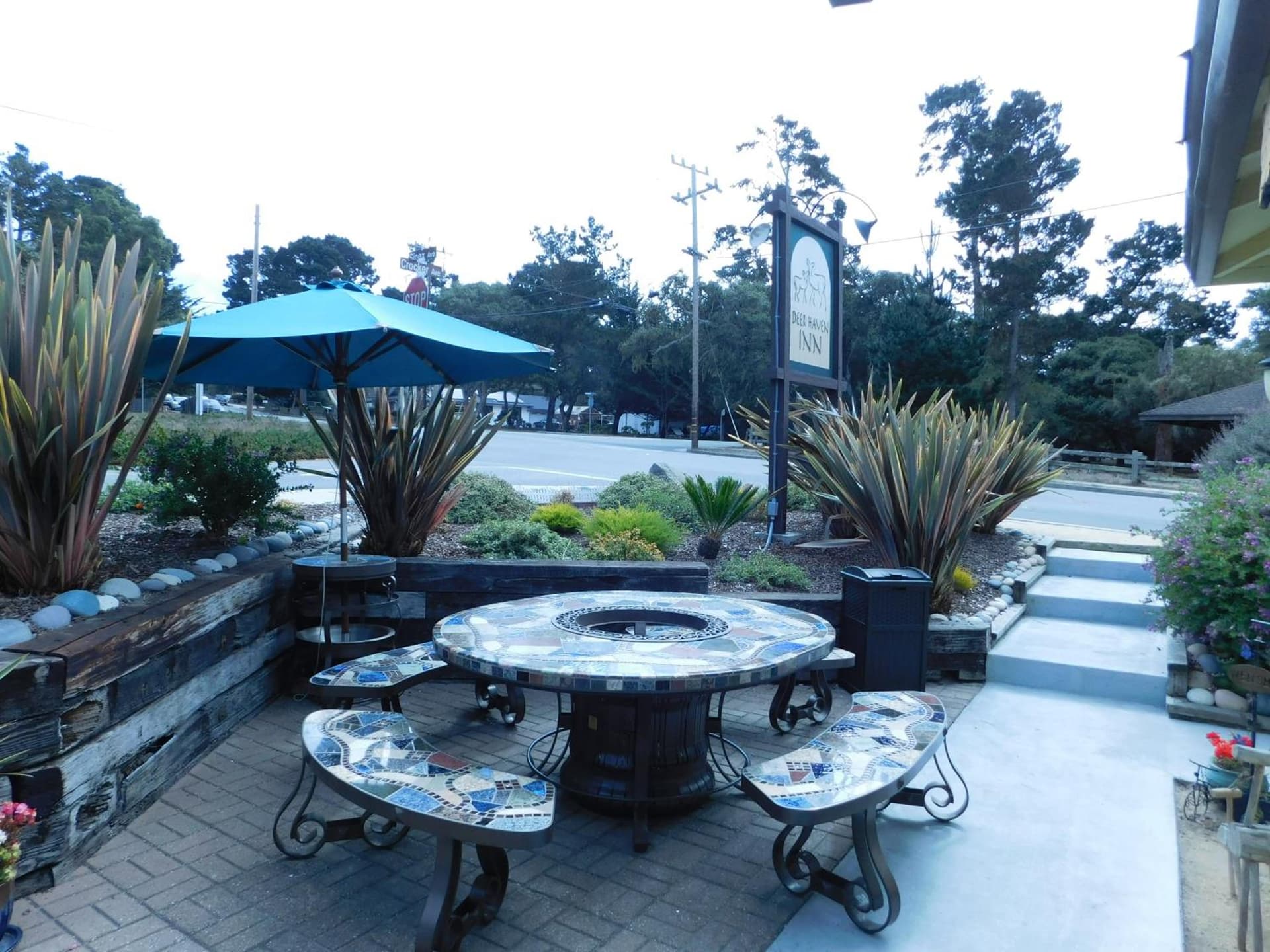 Deer Haven Inn property views in Pacific Grove, CA — gallery photo 3