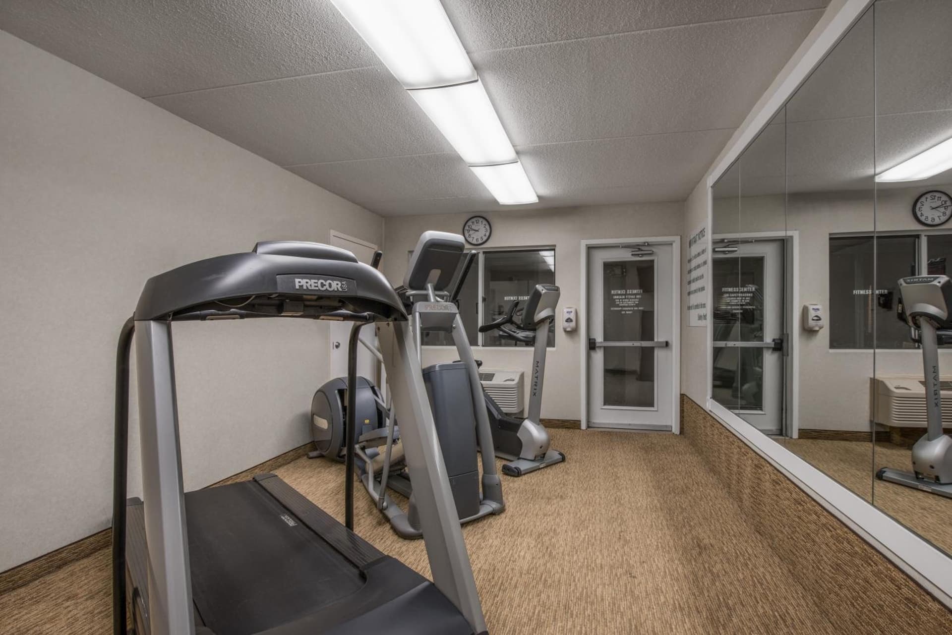 Days Inn by Wyndham Harrisburg North property views in Harrisburg, PA — gallery photo 3